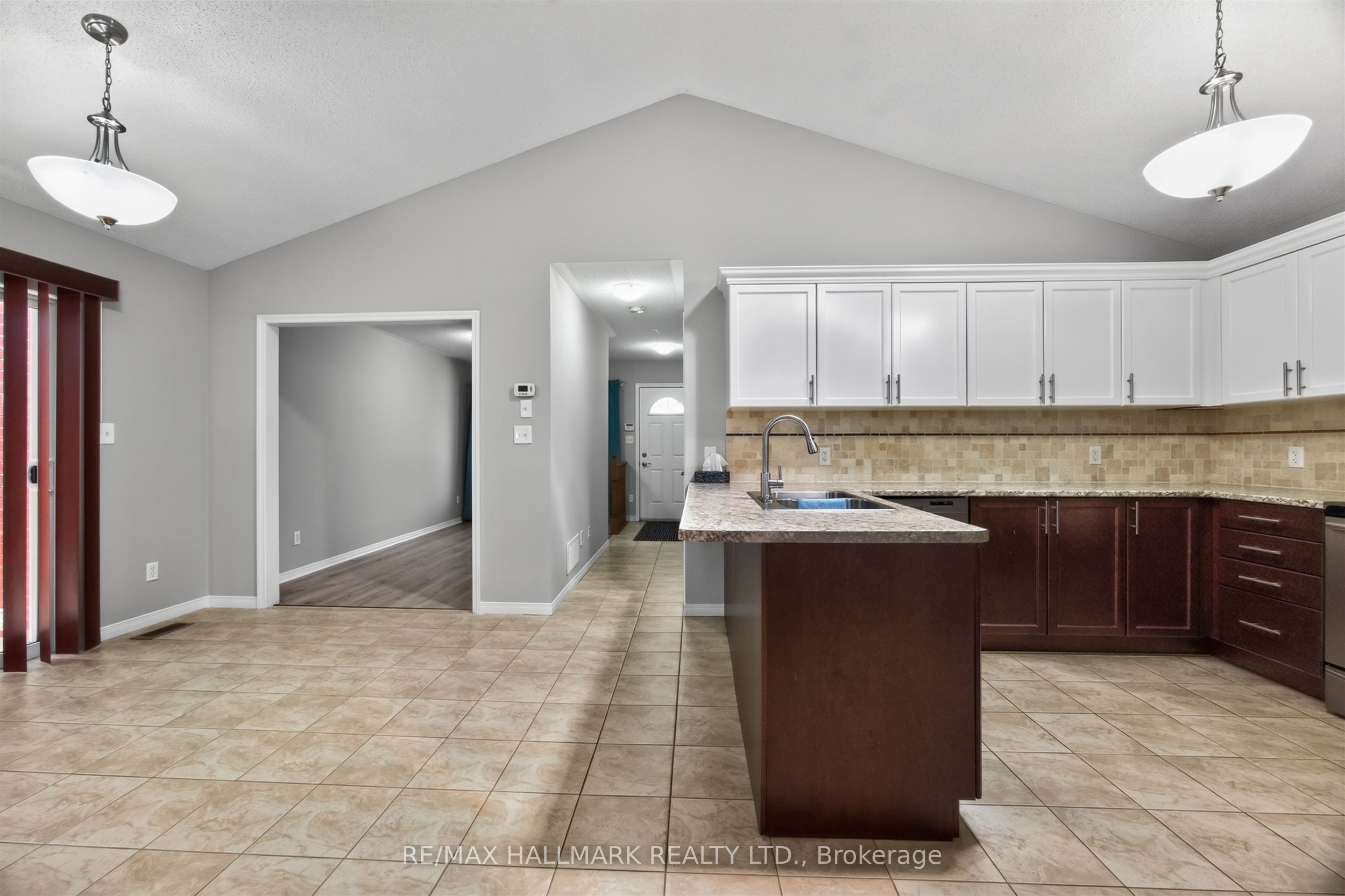 563 Luple Avenue Property Photo 18