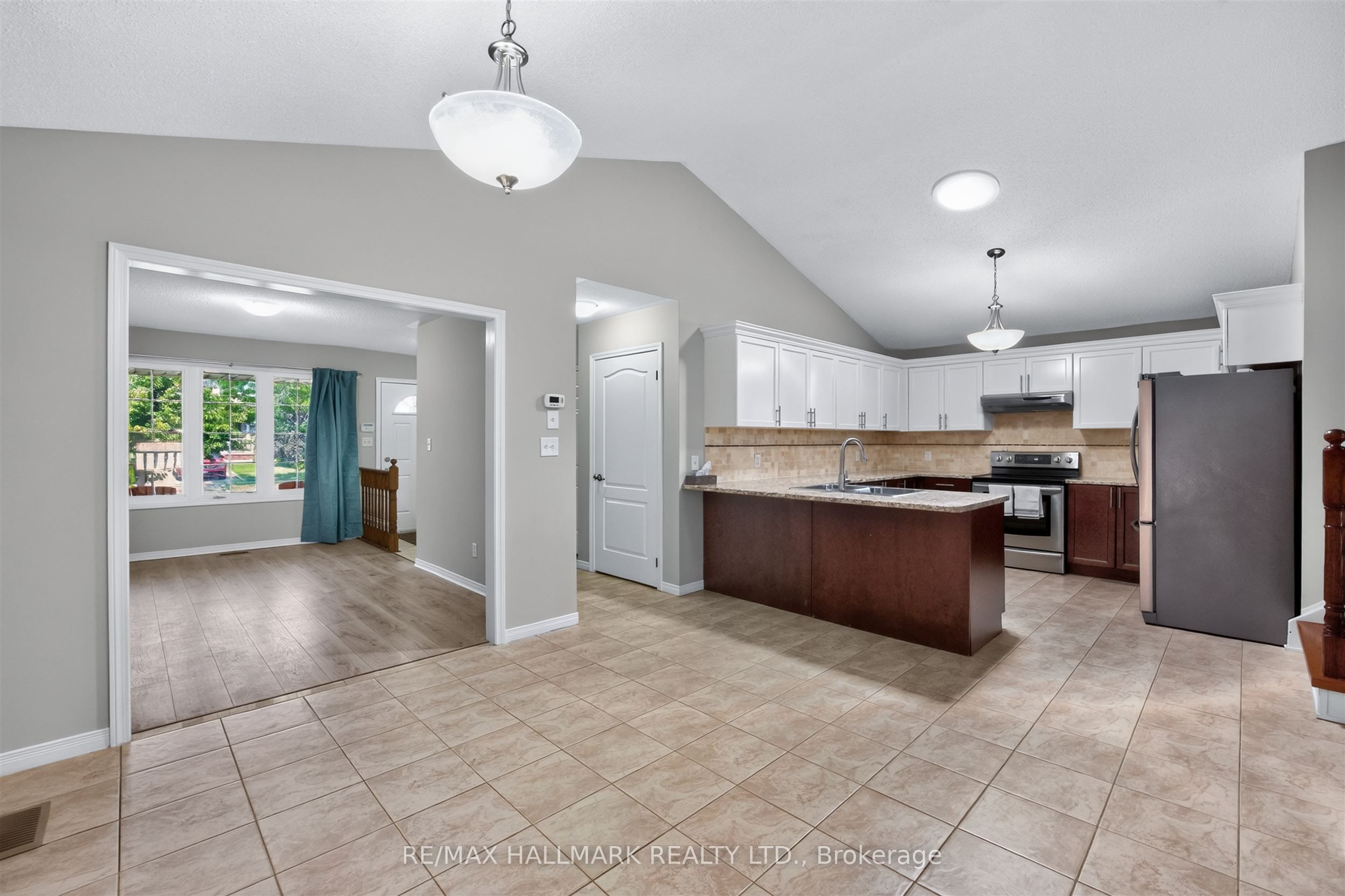 563 Luple Avenue Property Photo 22