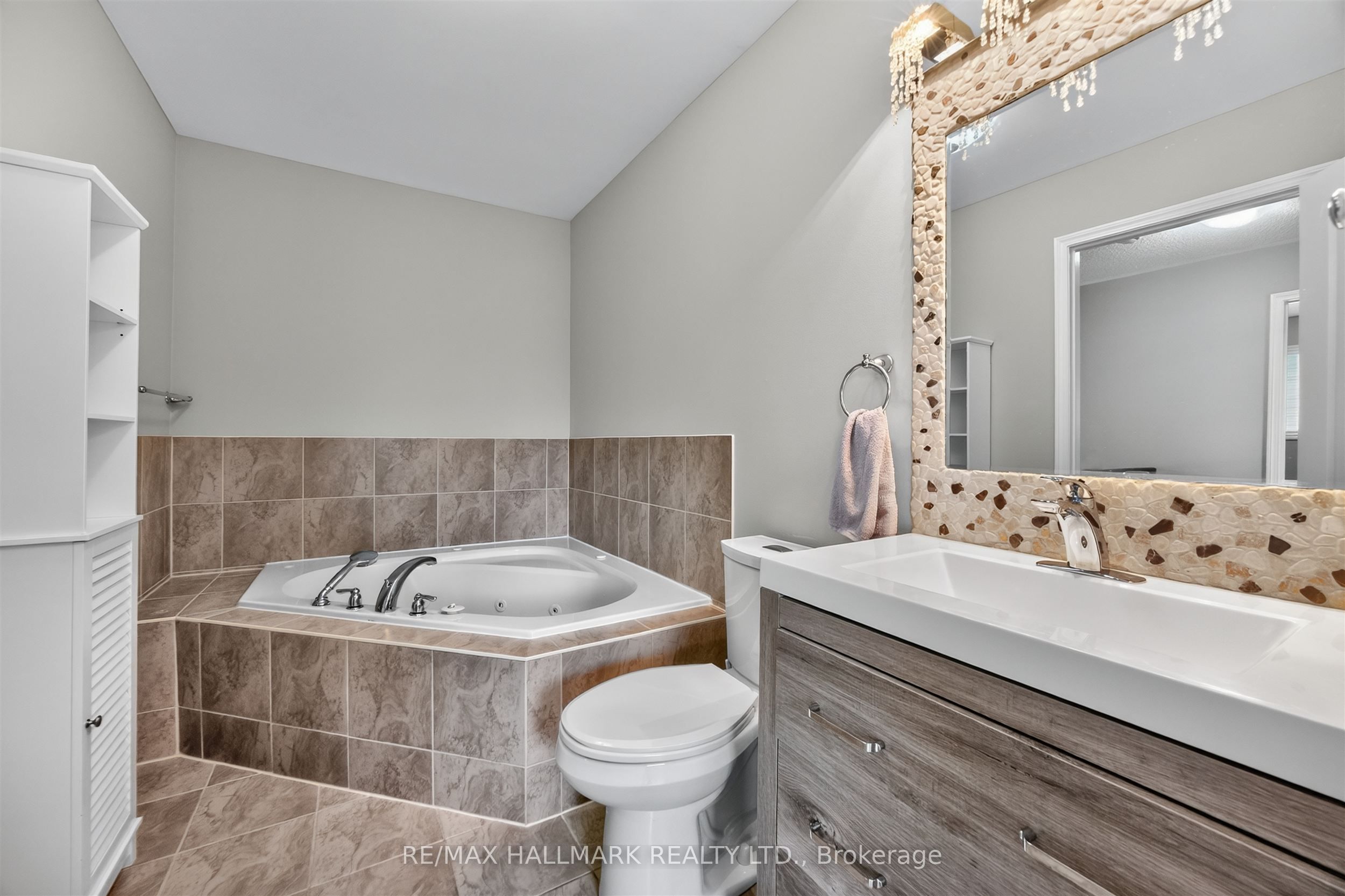 563 Luple Avenue Property Photo 28