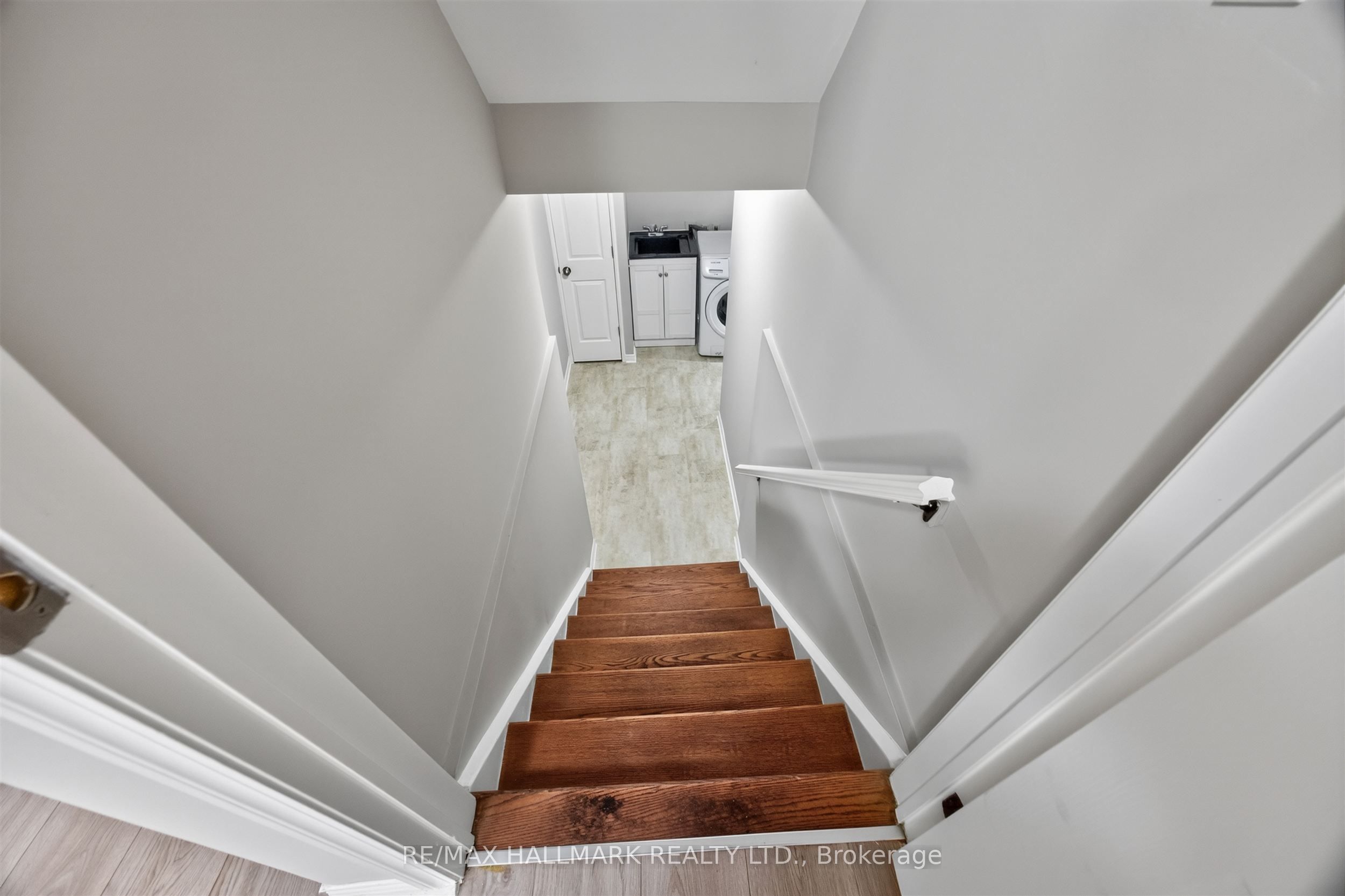 563 Luple Avenue Property Photo 41
