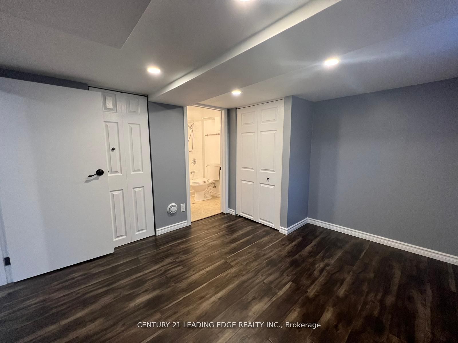 497 King Street E Property Photo 2