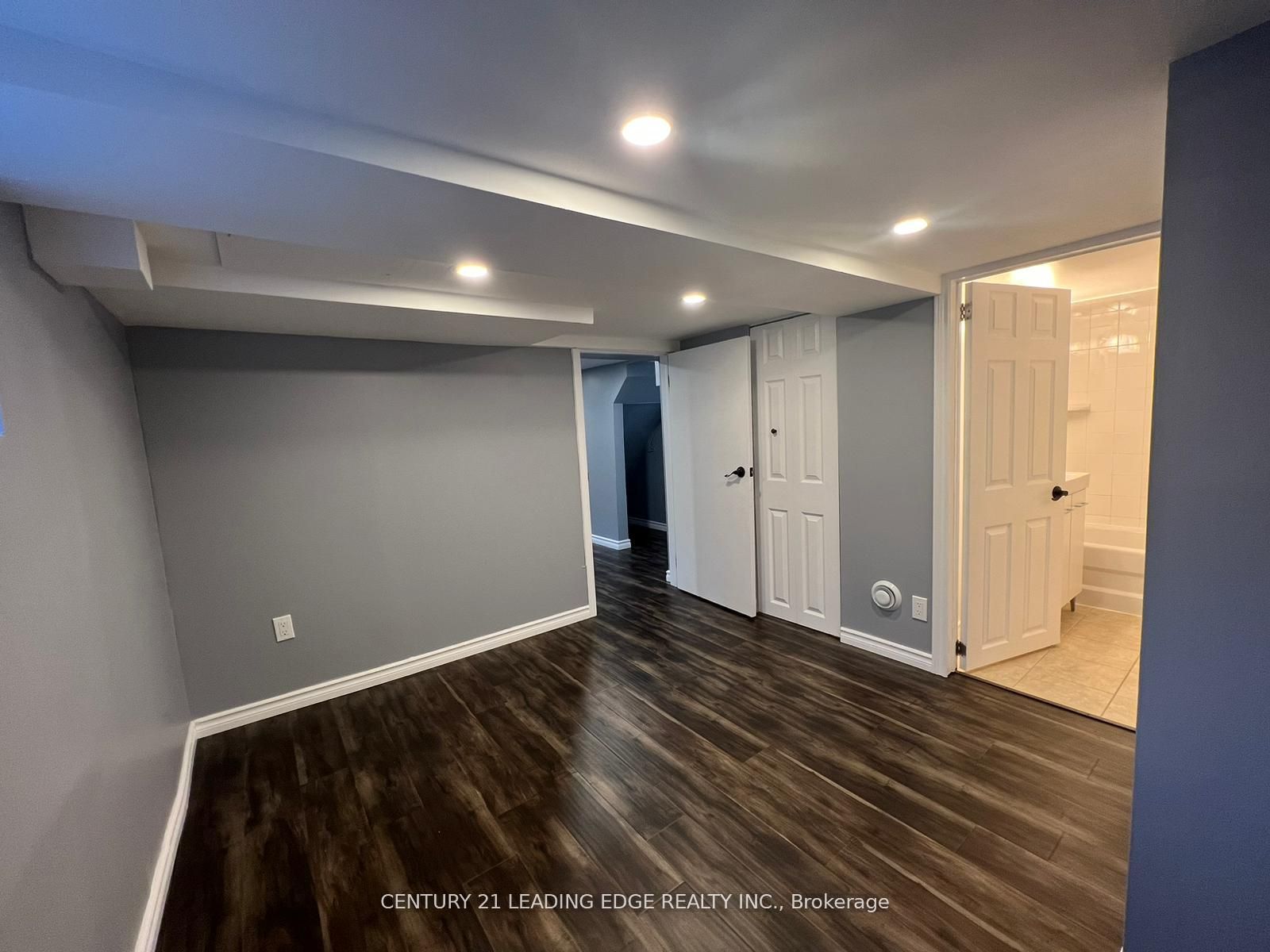 497 King Street E Property Photo 5