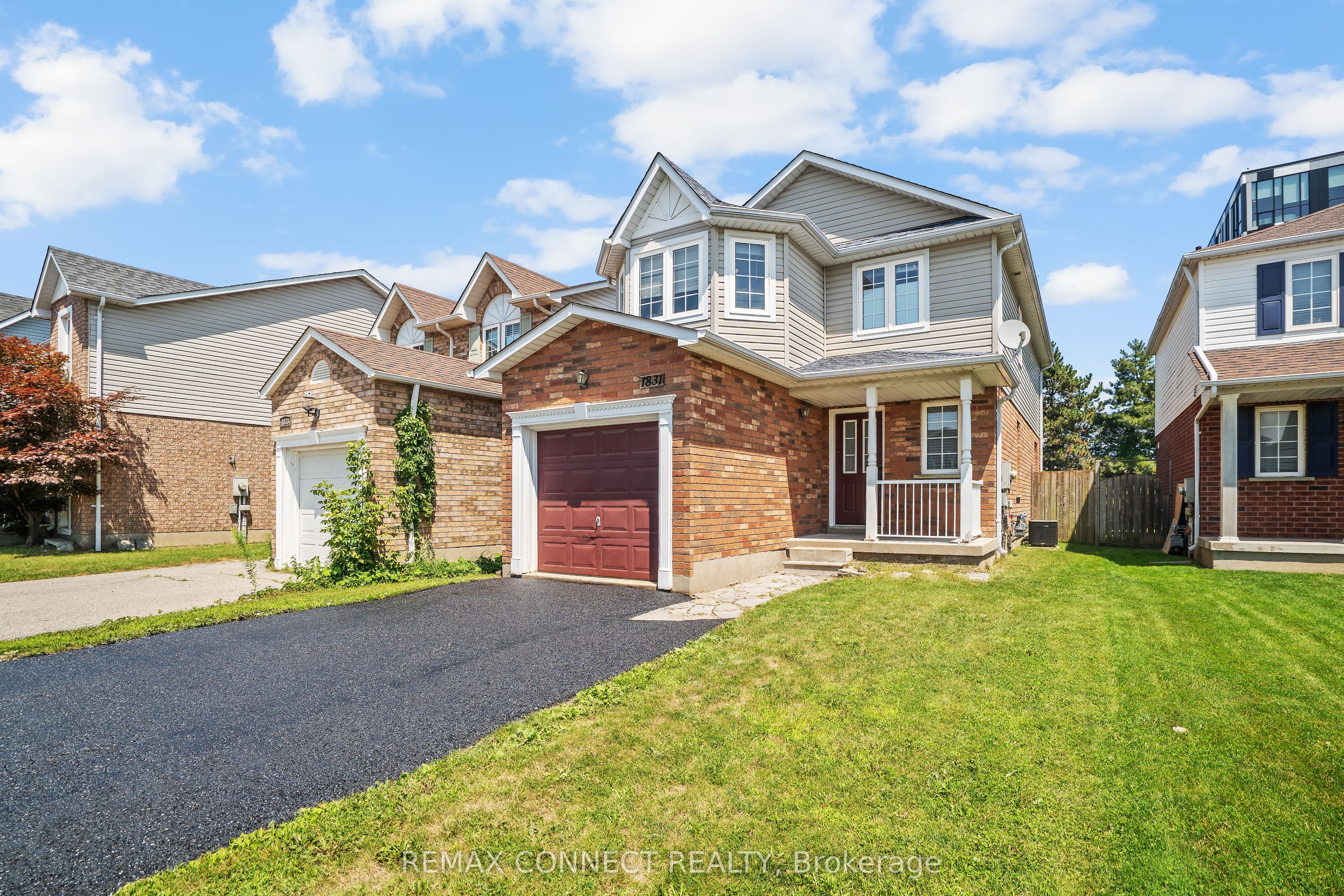 1831 Dalhousie Crescent Property Photo 1