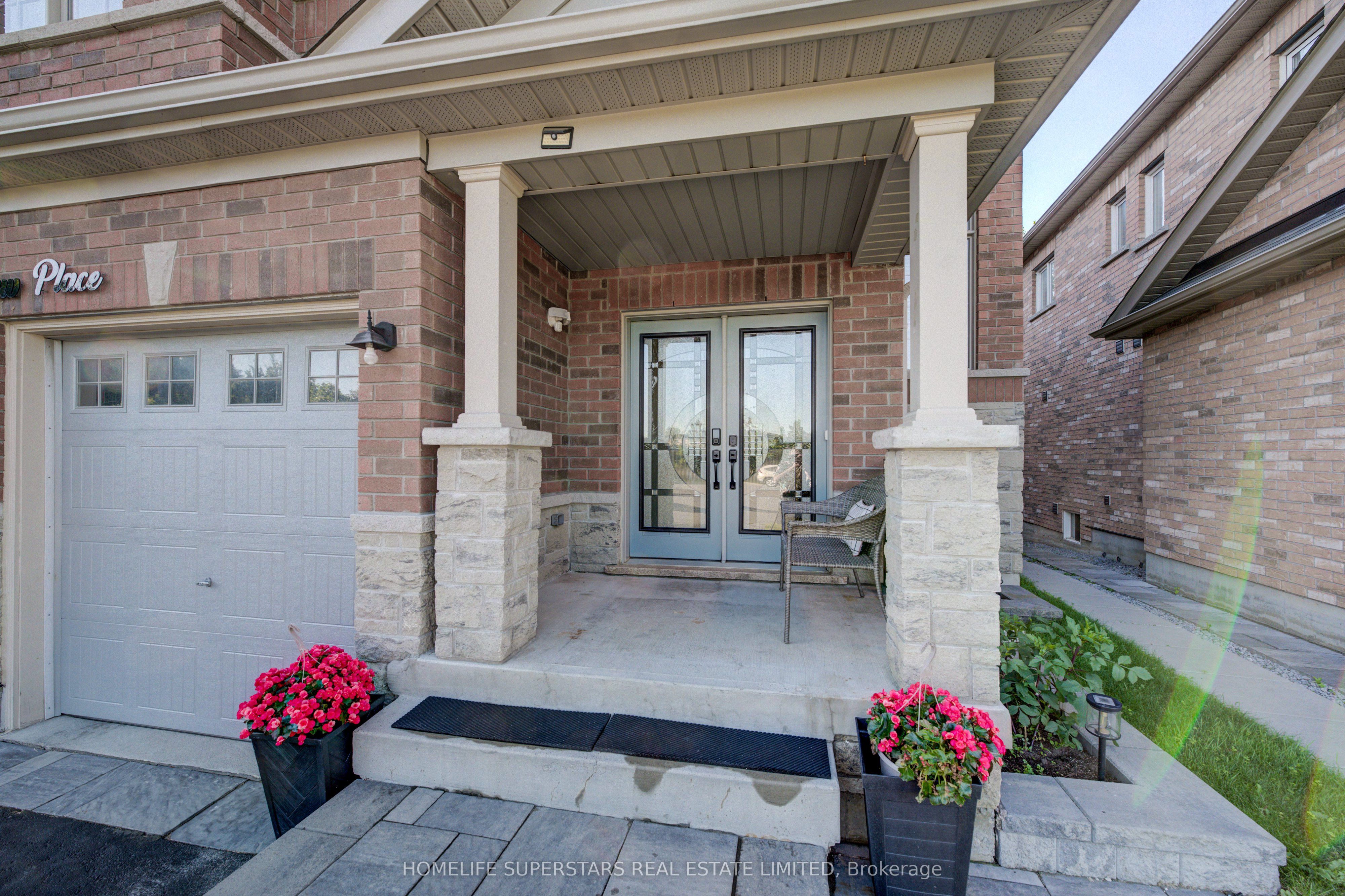 27 Upperview Place Property Photo 3