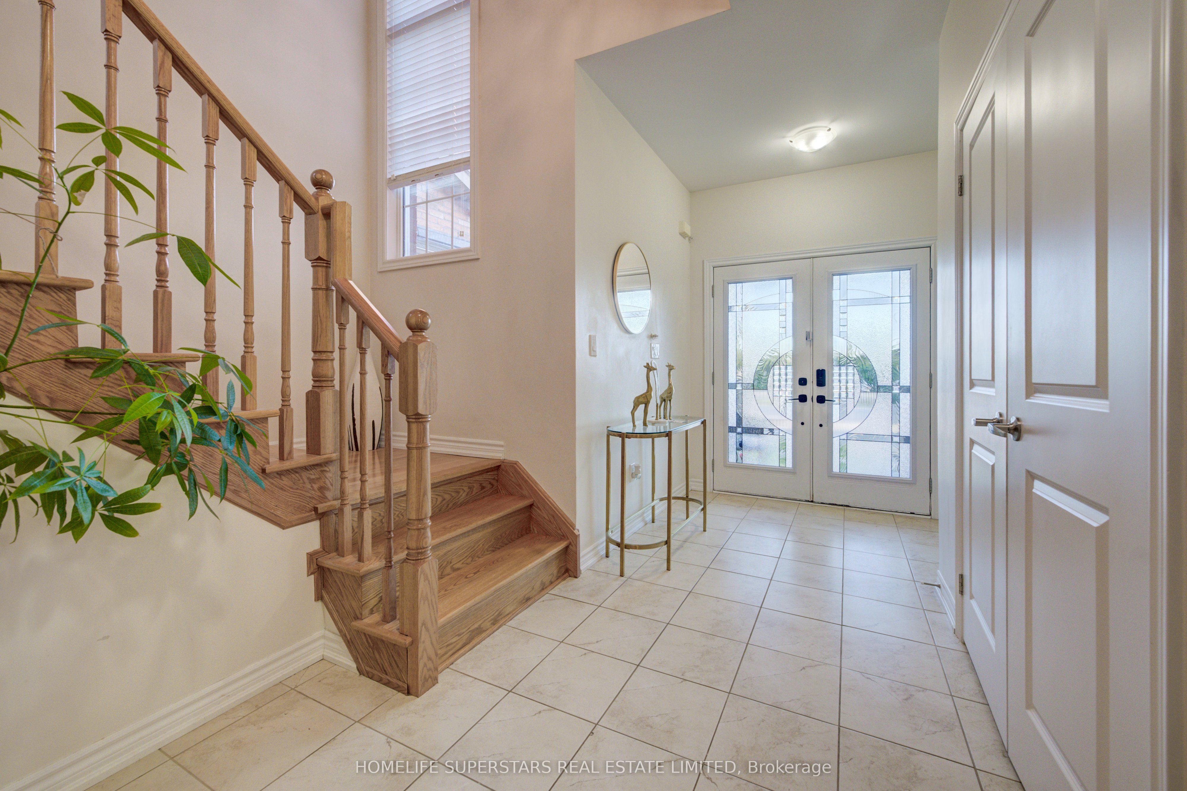 27 Upperview Place Property Photo 4