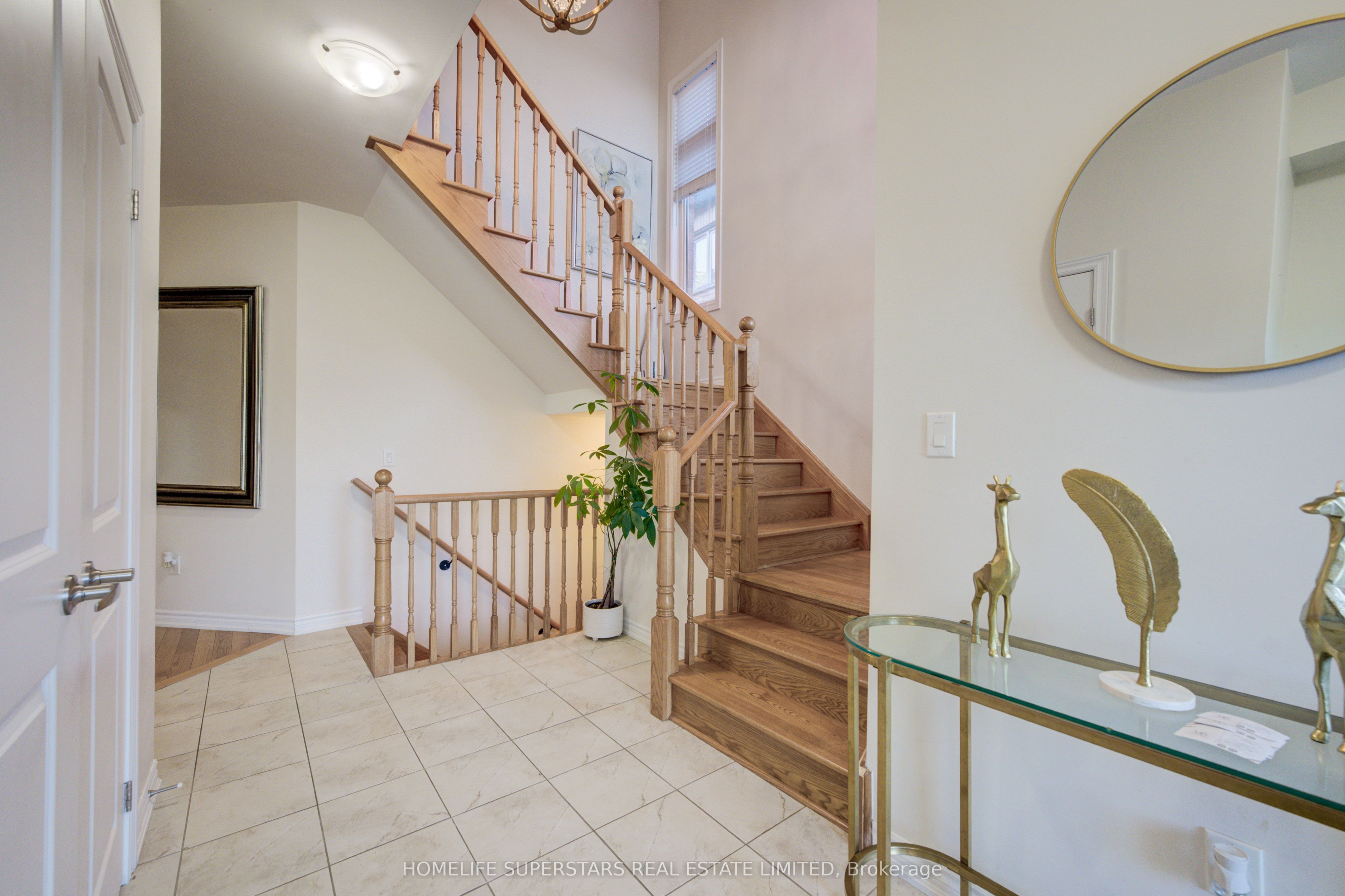 27 Upperview Place Property Photo 5