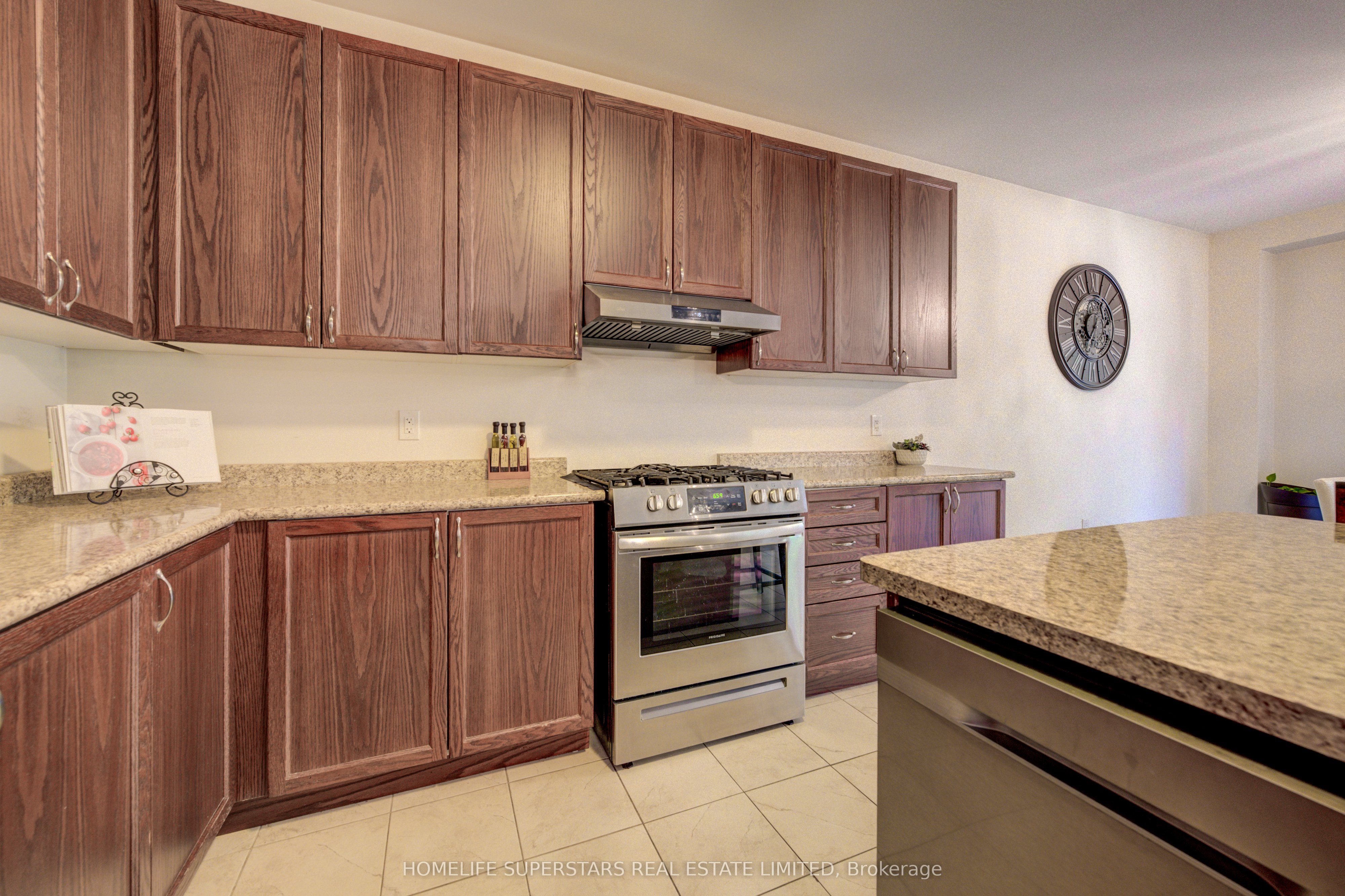 27 Upperview Place Property Photo 15