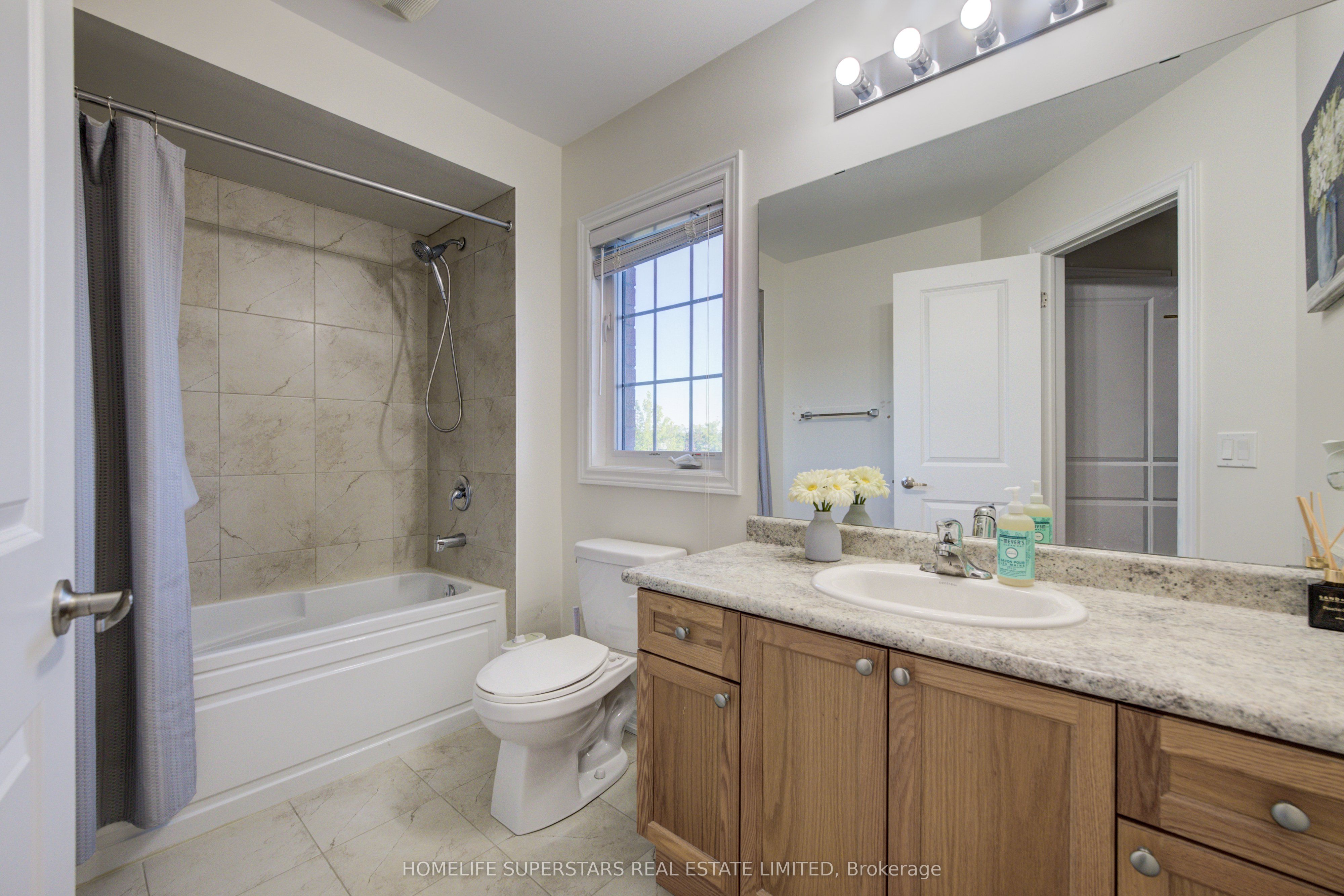 27 Upperview Place Property Photo 39