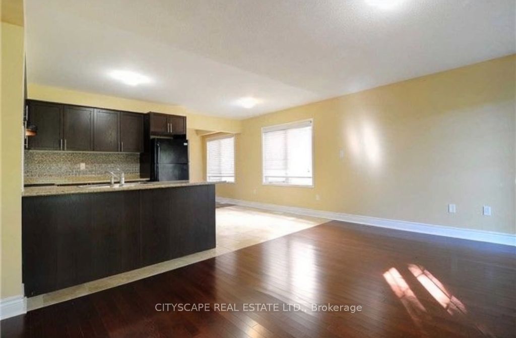 1136 Schooling Drive E Property Photo 7