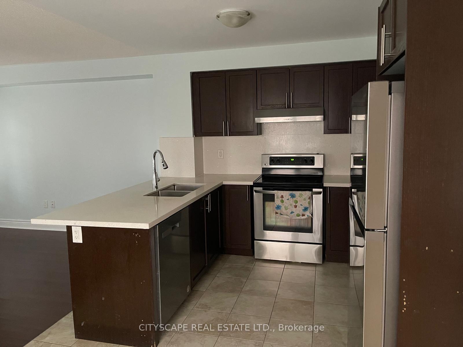 1136 Schooling Drive E Property Photo 46