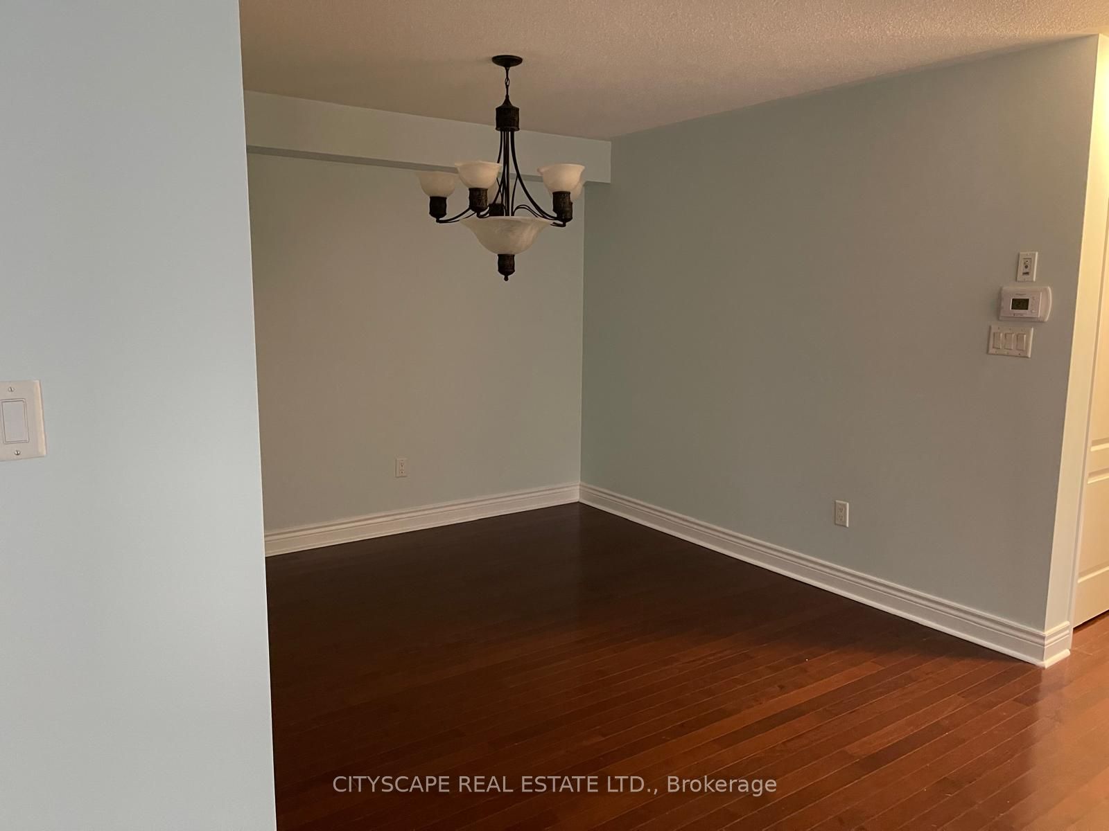 1136 Schooling Drive E Property Photo 47