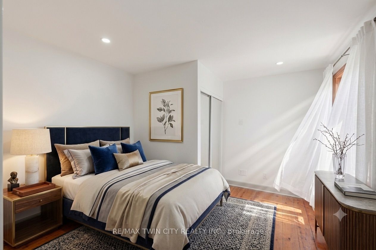 980 Ritson Road N Property Photo 11