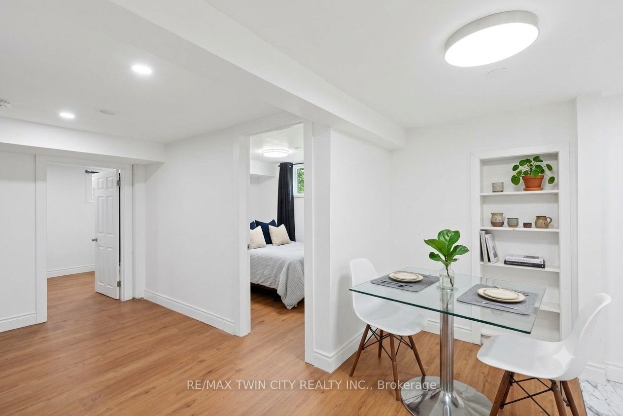 980 Ritson Road N Property Photo 17