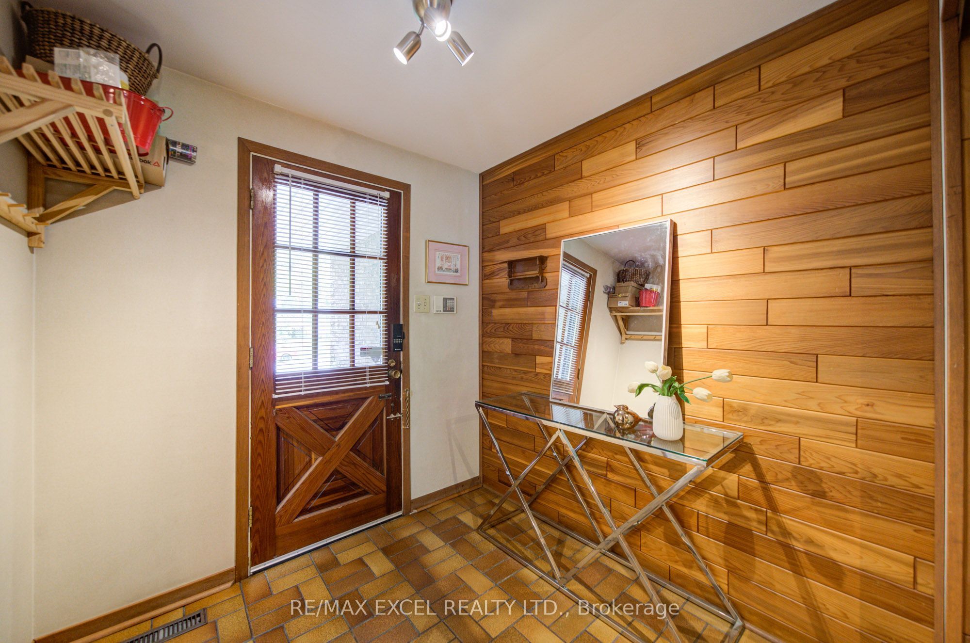81 Amanda Drive Property Photo 4