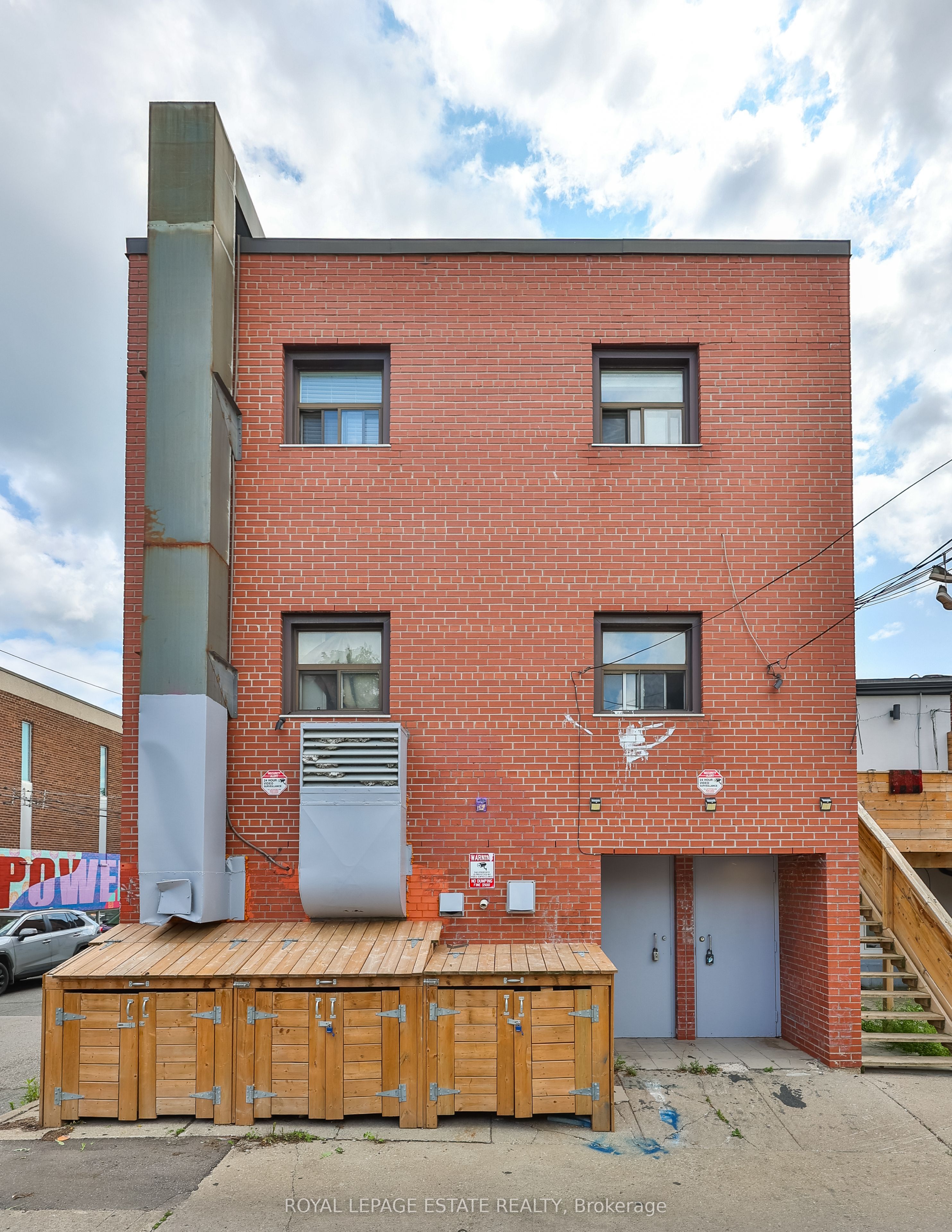 1450 Gerrard Street E Property Photo 3