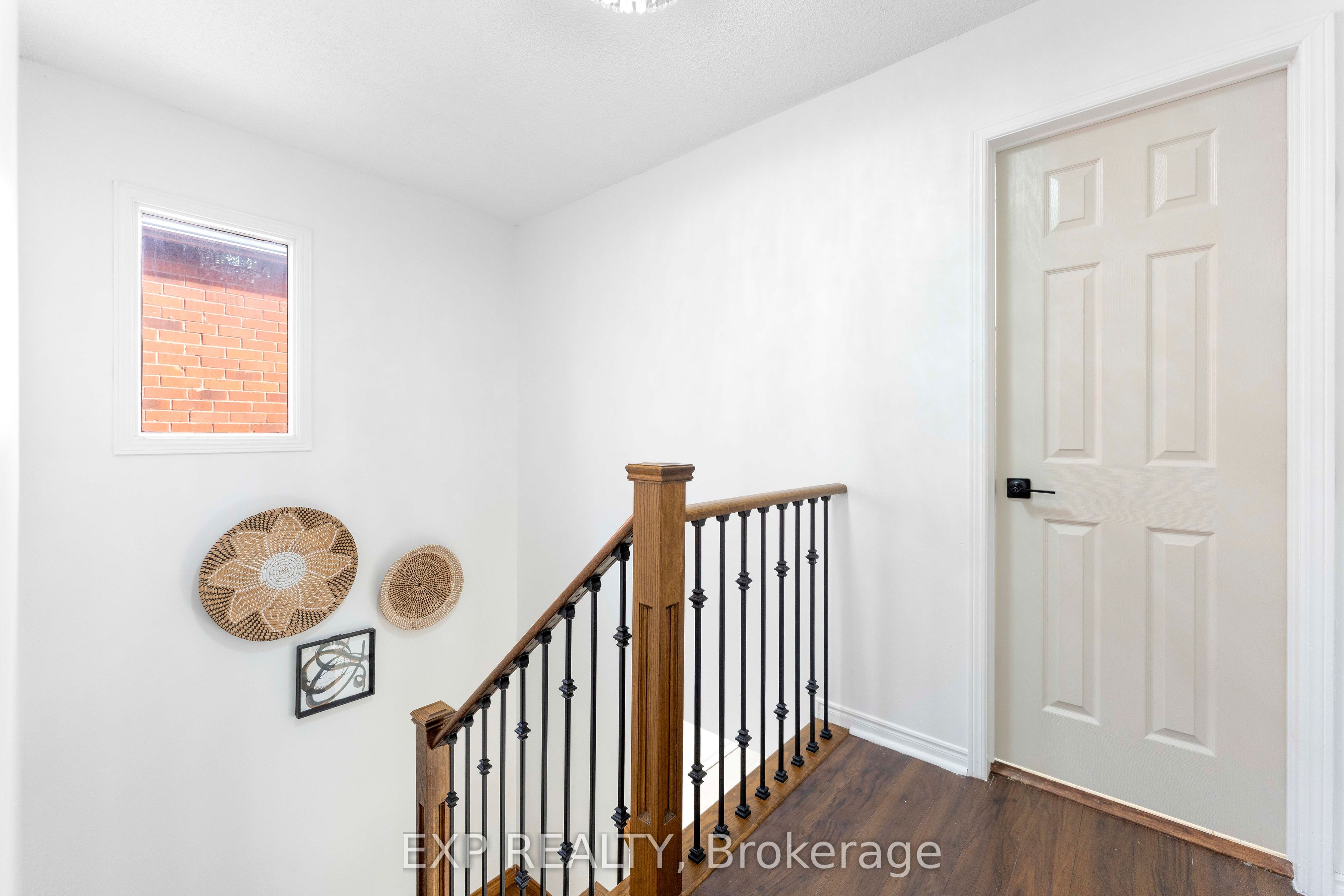 42 Fieldnest Crescent Property Photo 10