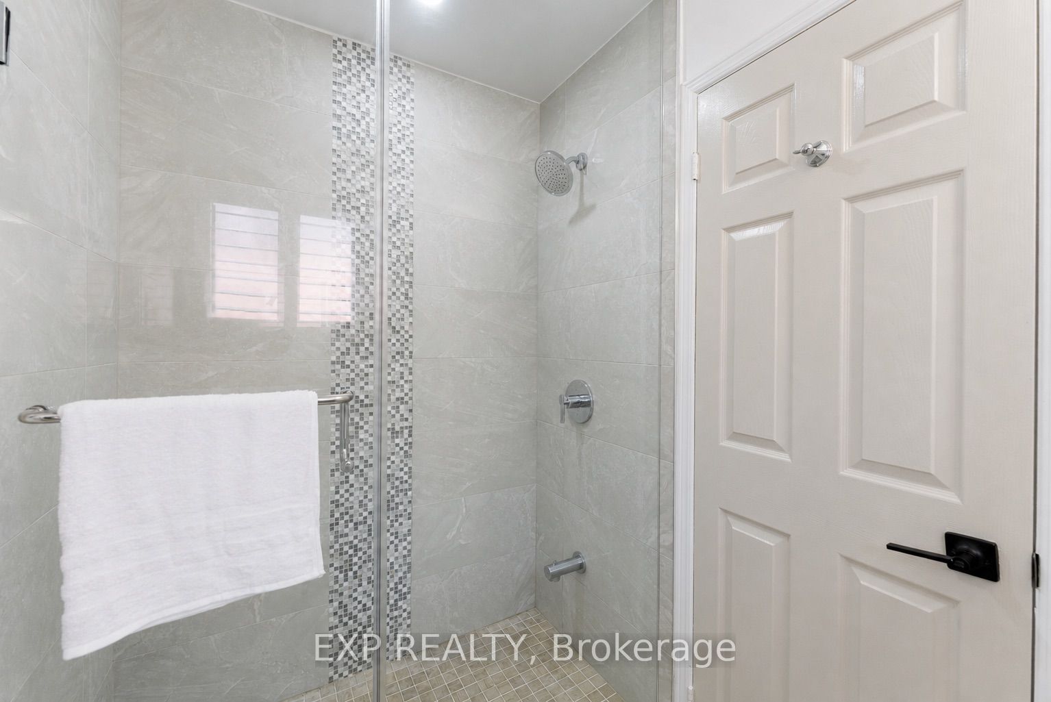 42 Fieldnest Crescent Property Photo 14