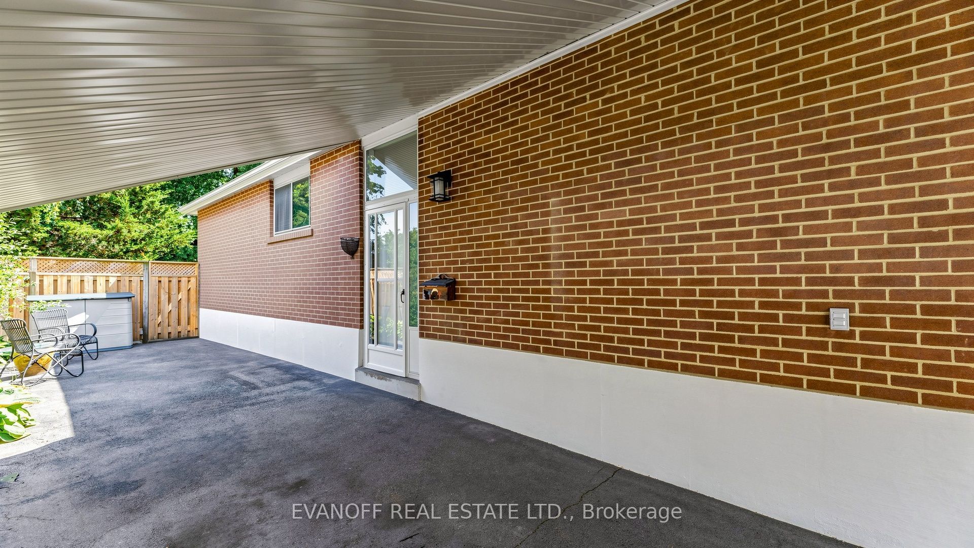 23 Earswick Drive Property Photo 3