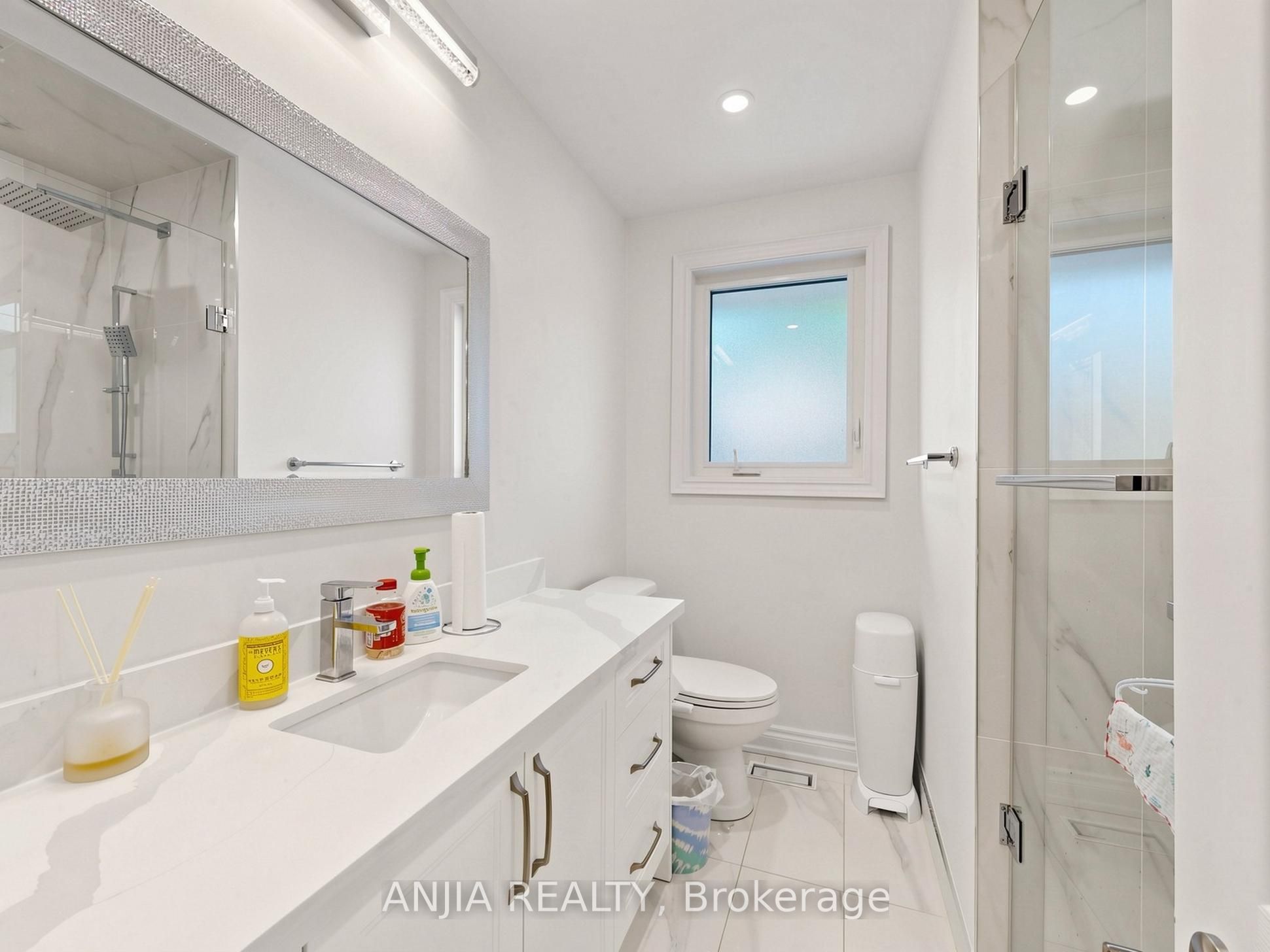 8 Applefield Drive Property Photo 34