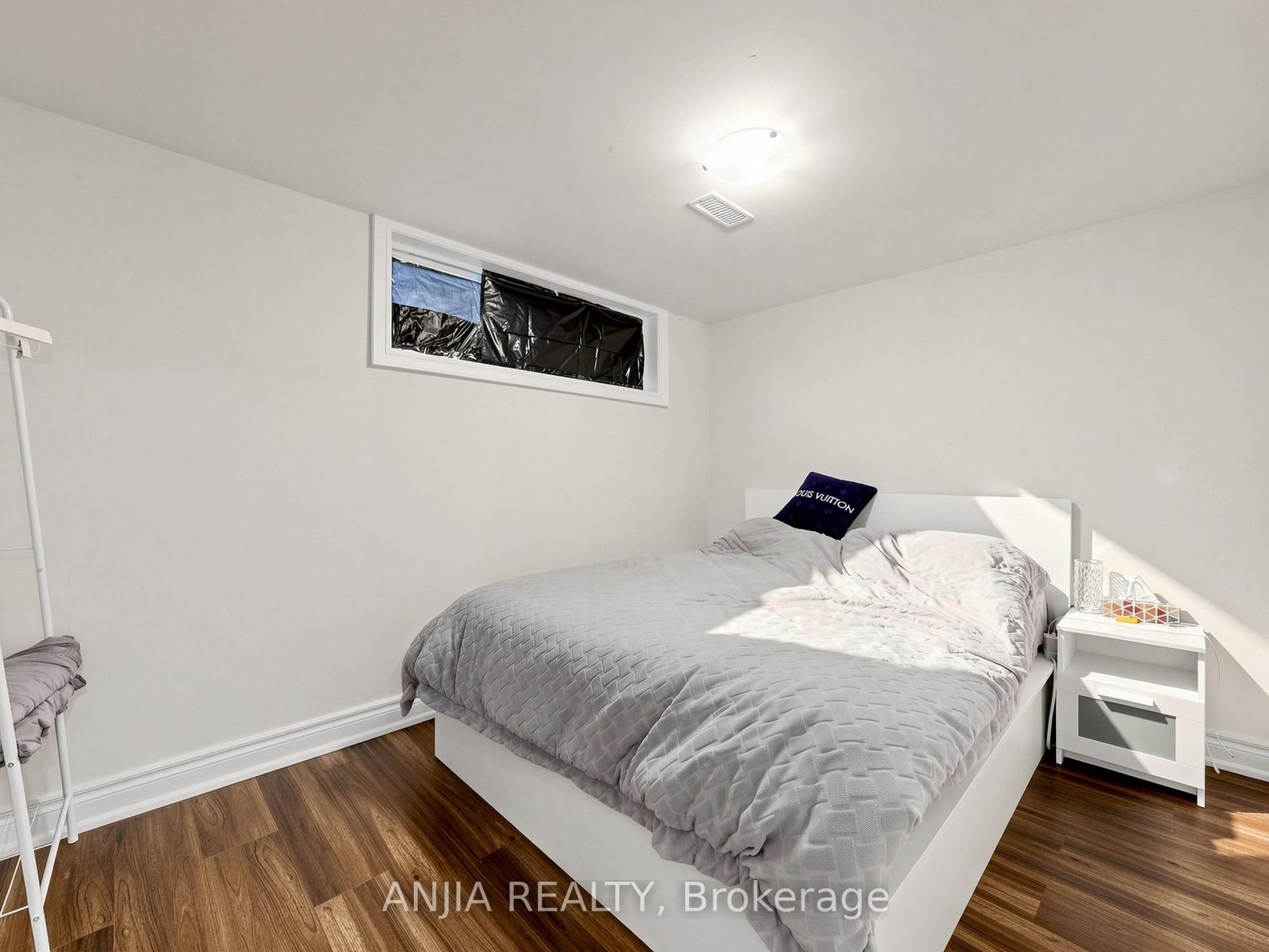 8 Applefield Drive Property Photo 40