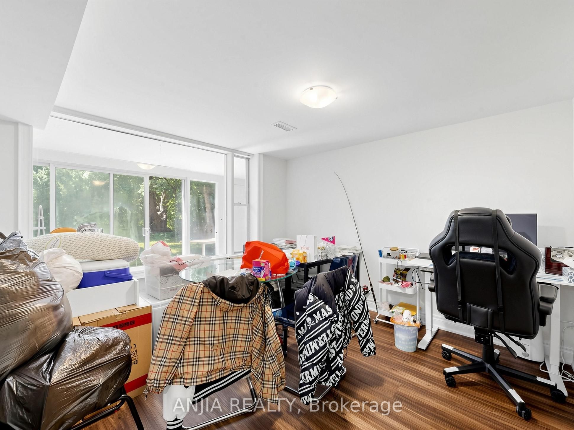 8 Applefield Drive Property Photo 44