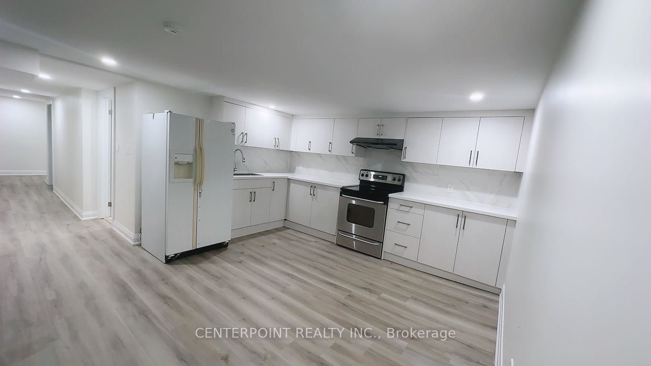 555 Military Trail Apt 4 Property Photo 2