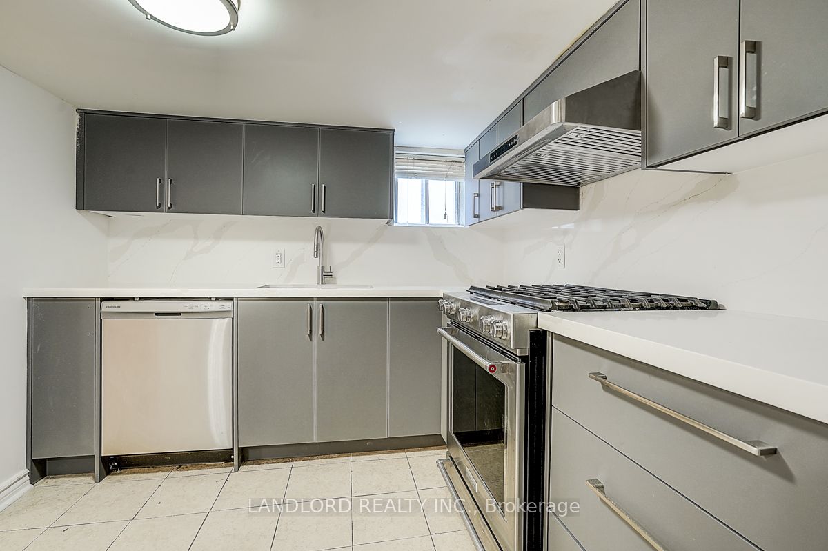 79 O'connor Drive Lower Property Photo 14