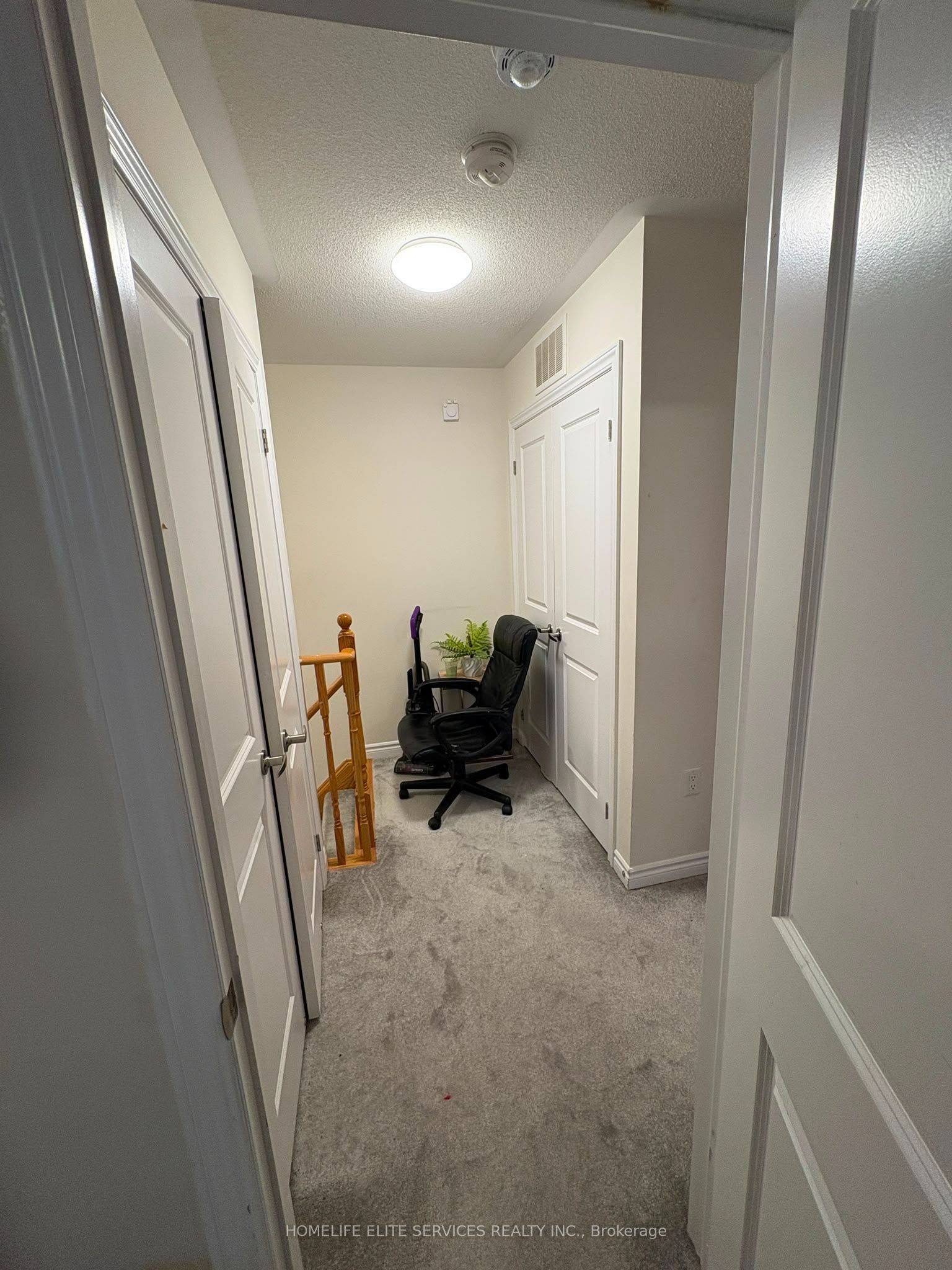 485 Beresford Path Property Photo 9