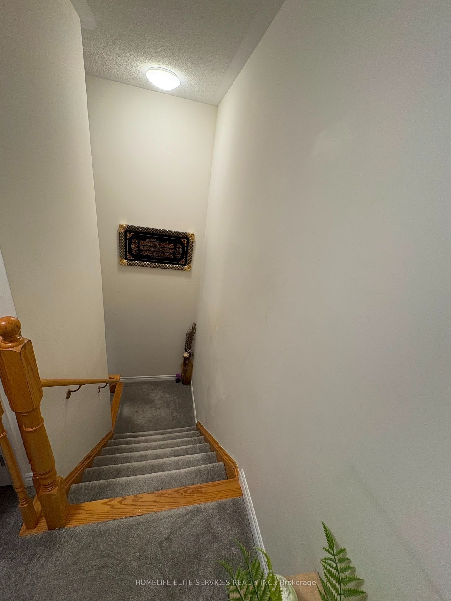 485 Beresford Path Property Photo 10