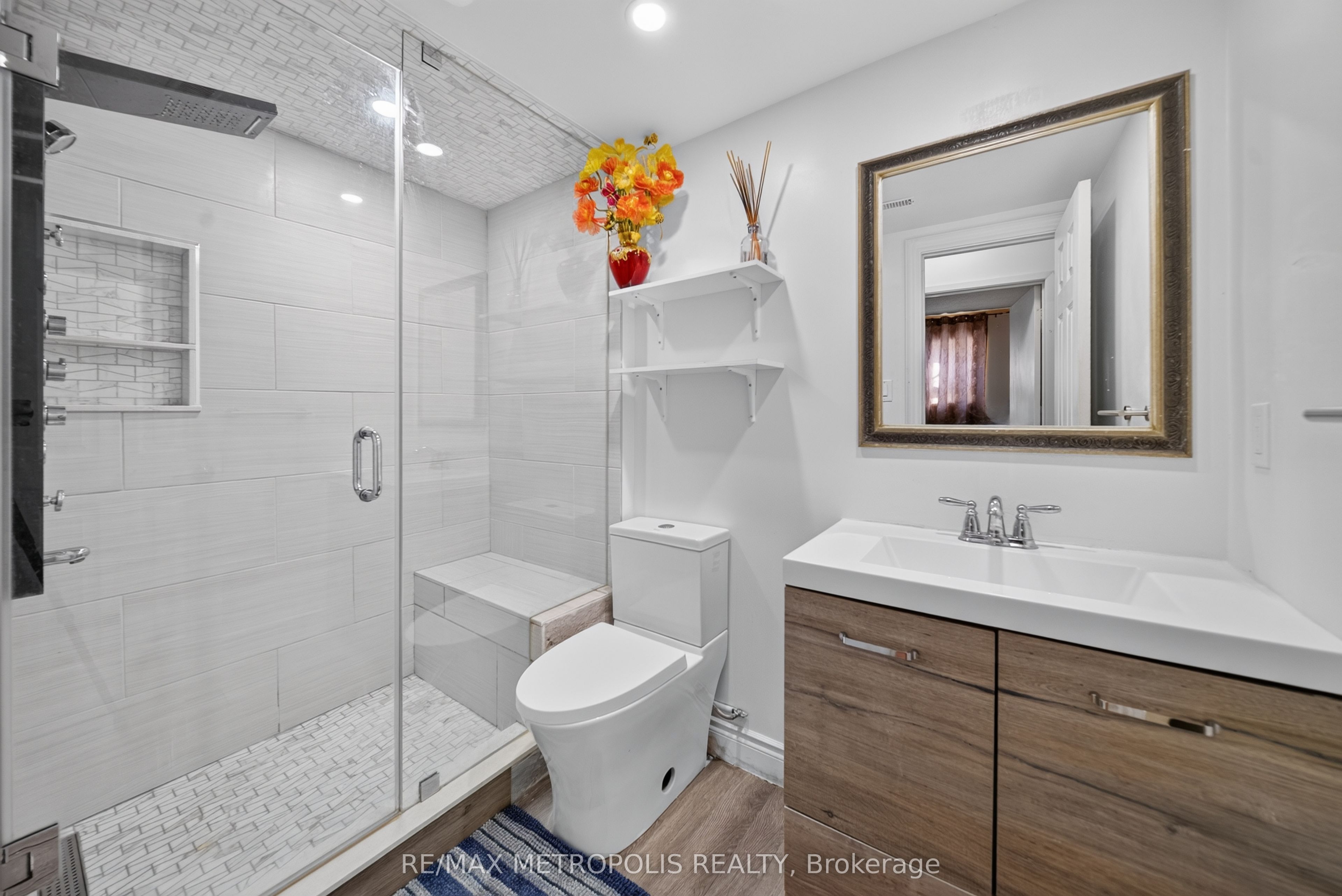 16 Stanbridge Court Property Photo 32