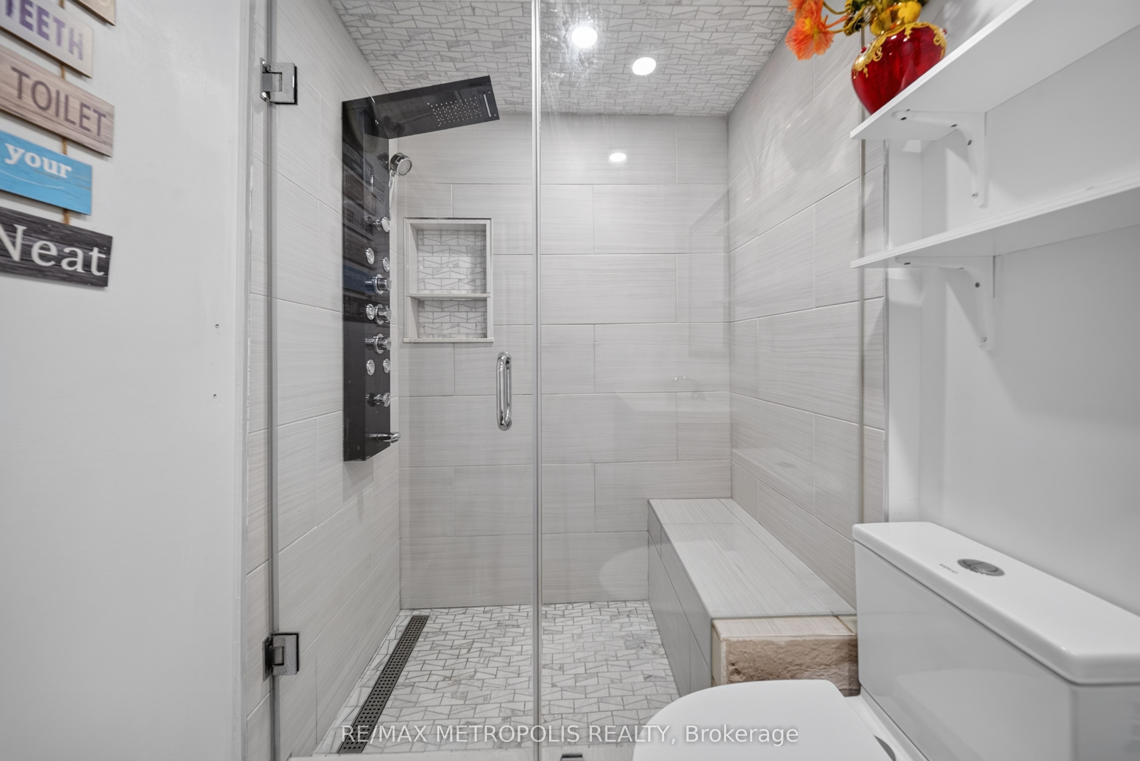16 Stanbridge Court Property Photo 34