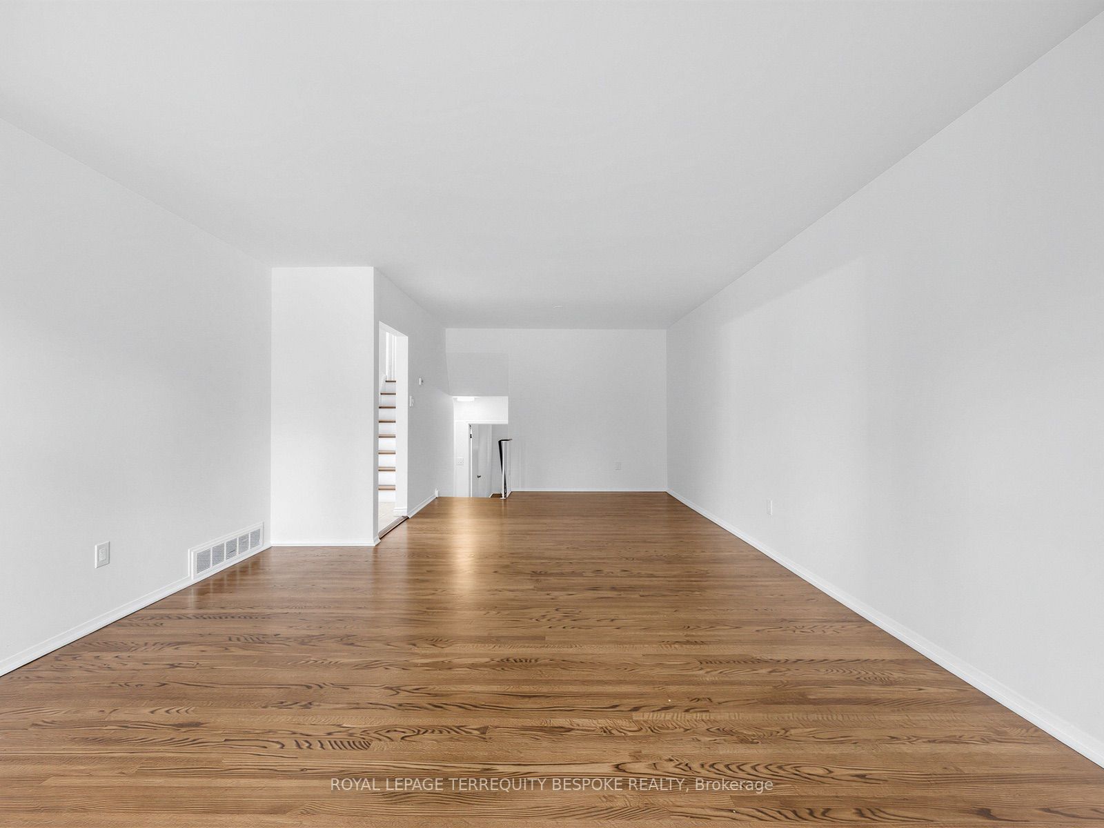 9 Midcroft Drive Property Photo 11