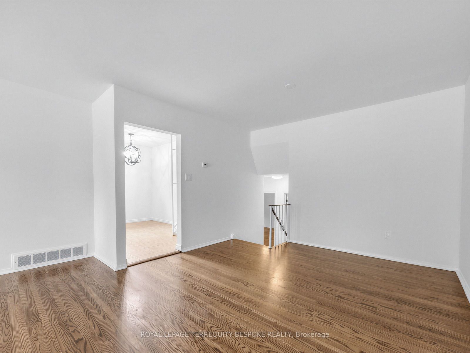 9 Midcroft Drive Property Photo 13