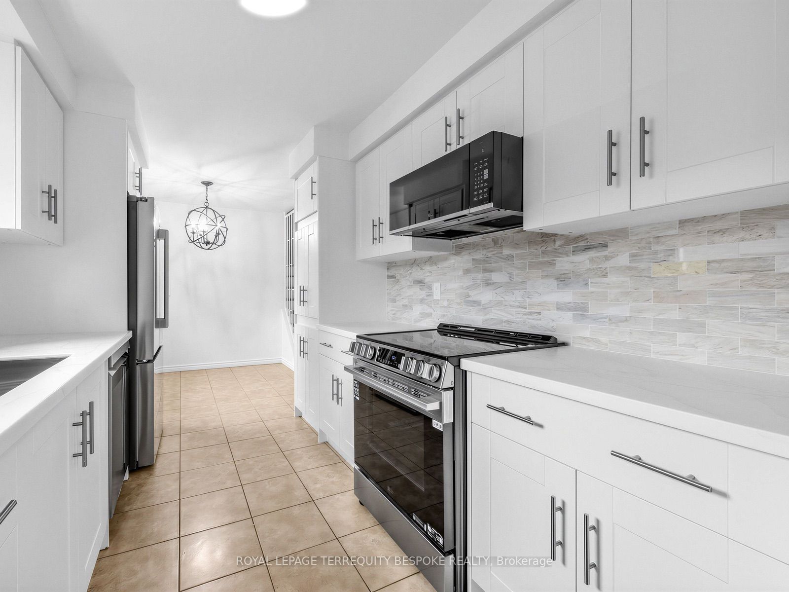 9 Midcroft Drive Property Photo 16