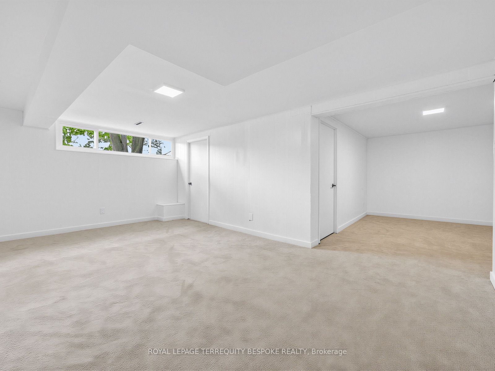 9 Midcroft Drive Property Photo 36