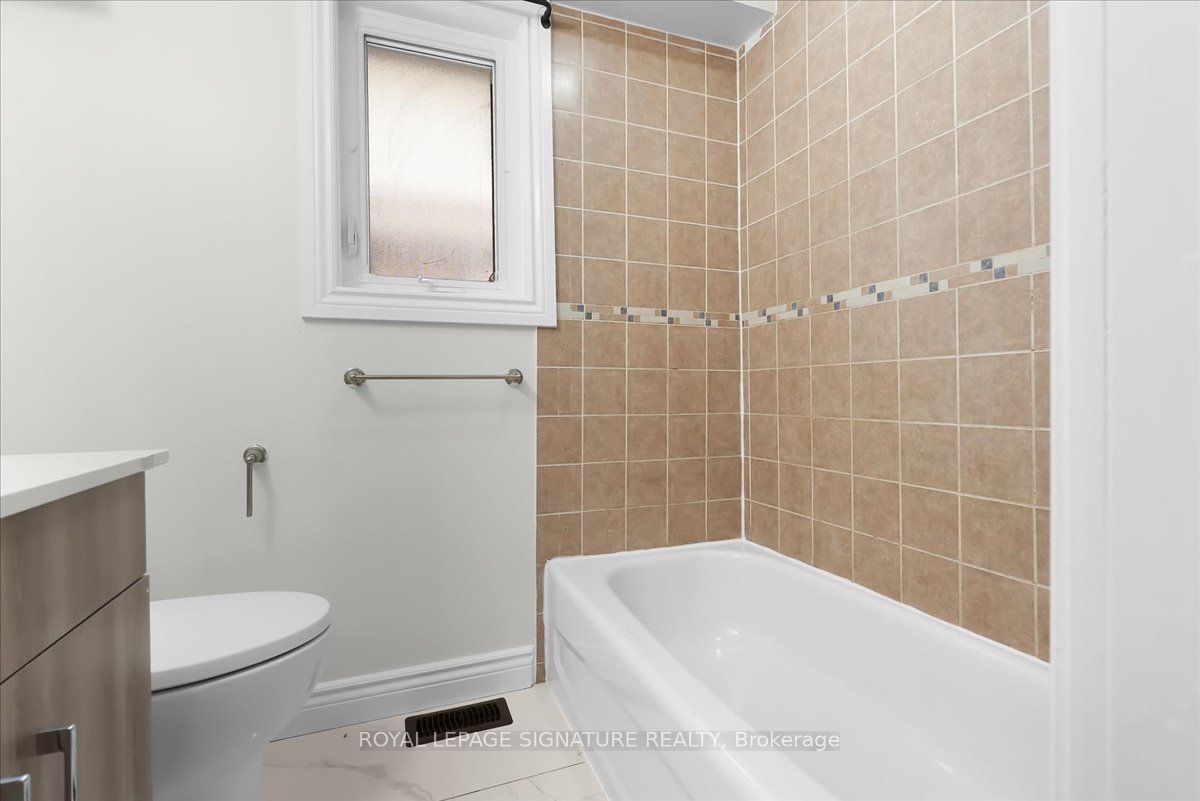 195 Park Road S Property Photo 13