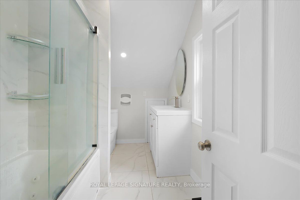 195 Park Road S Property Photo 19
