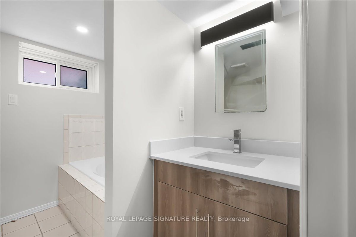 195 Park Road S Property Photo 29