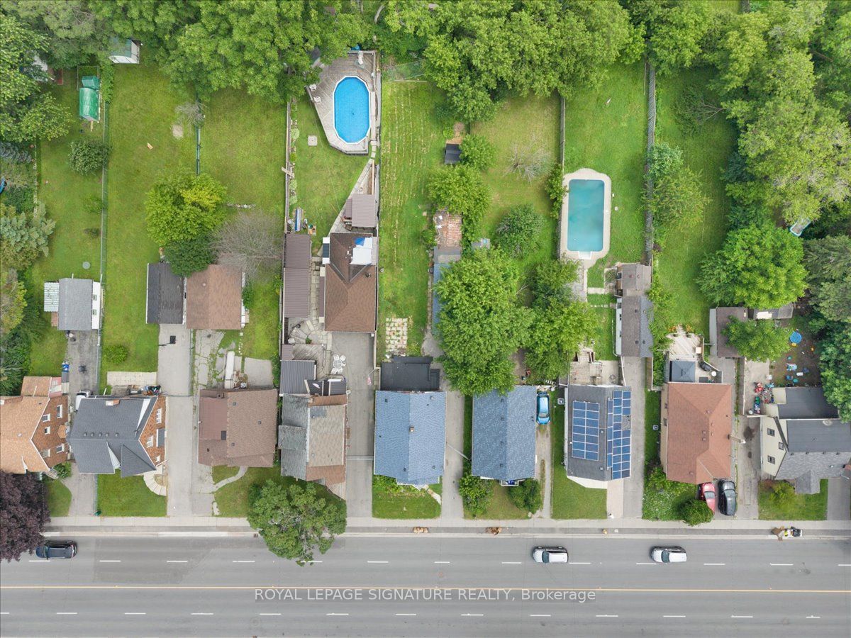 195 Park Road S Property Photo 34