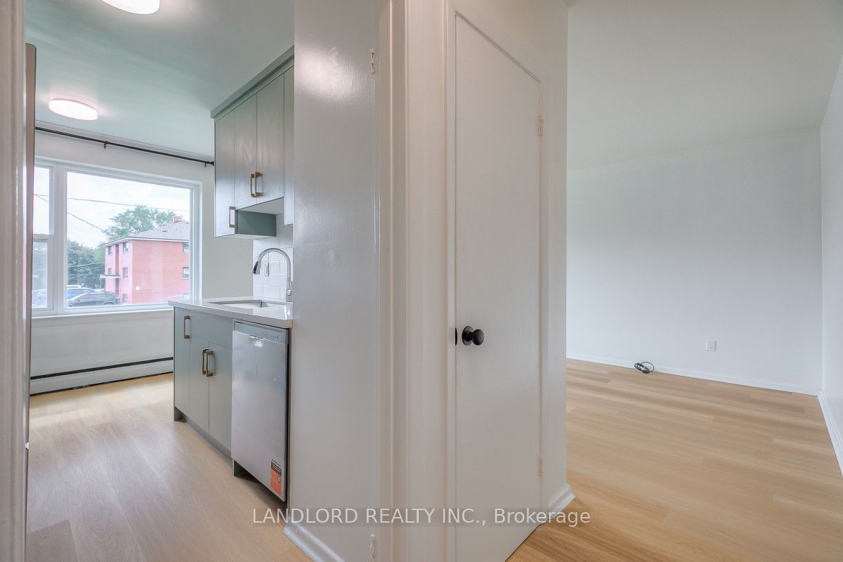 111 Craydon Road 201 Property Photo 10