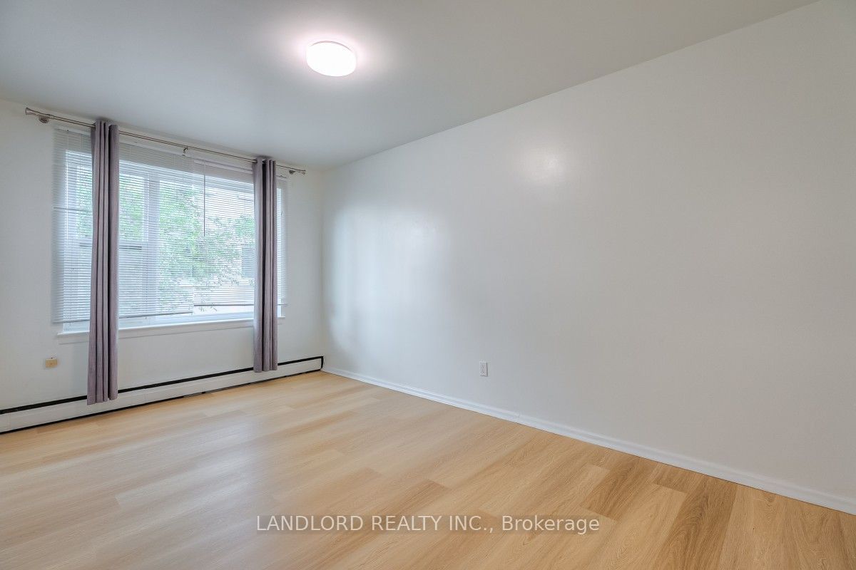 111 Craydon Road 201 Property Photo 11