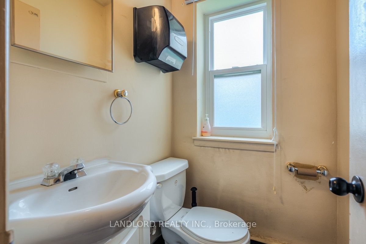 111 Craydon Road 201 Property Photo 19