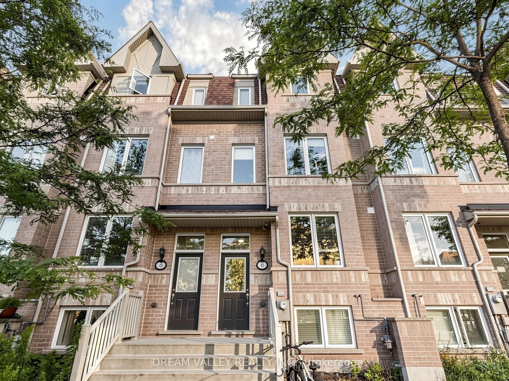 8 Zezel Way Property Photo 2