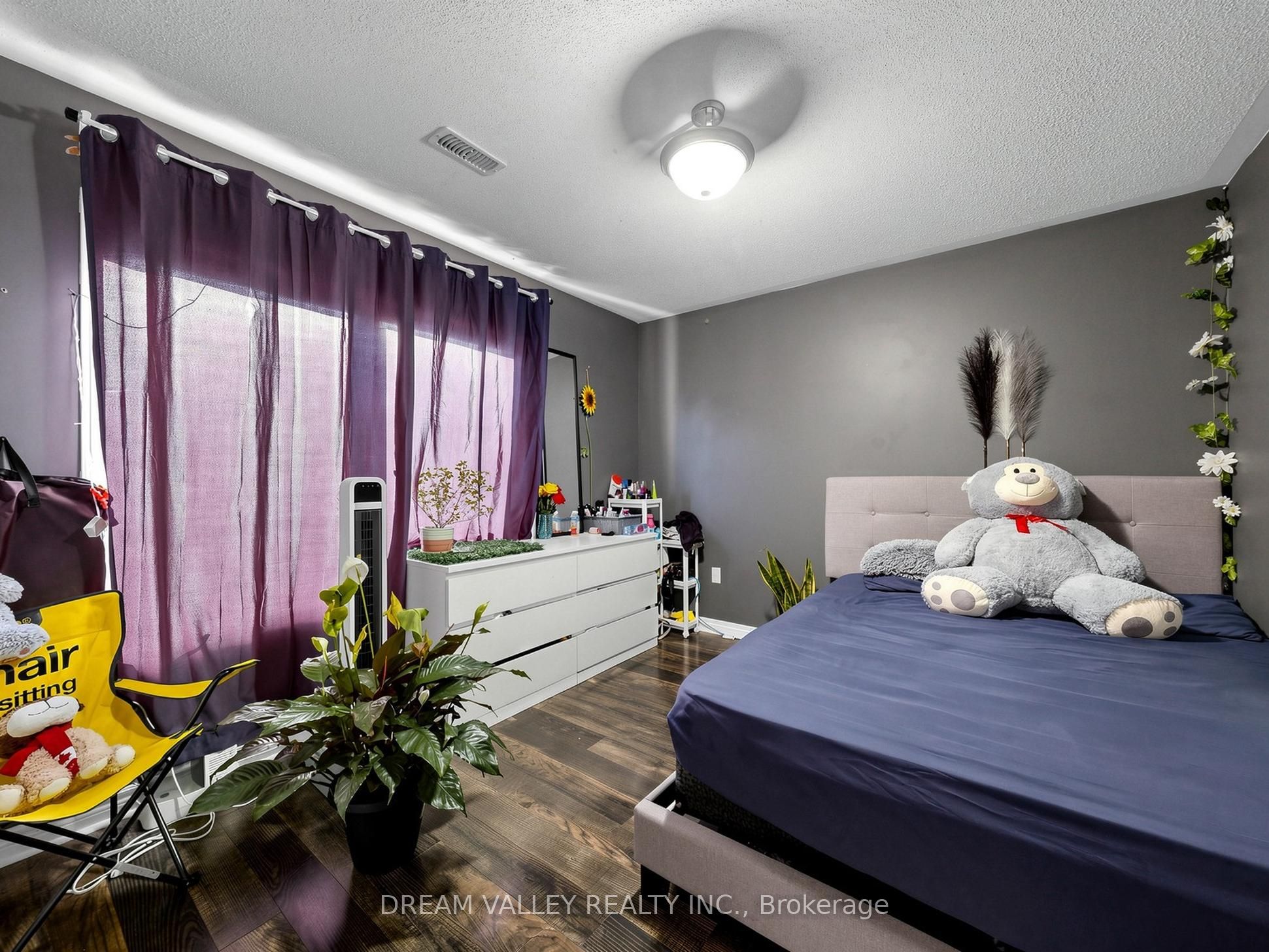 8 Zezel Way Property Photo 10