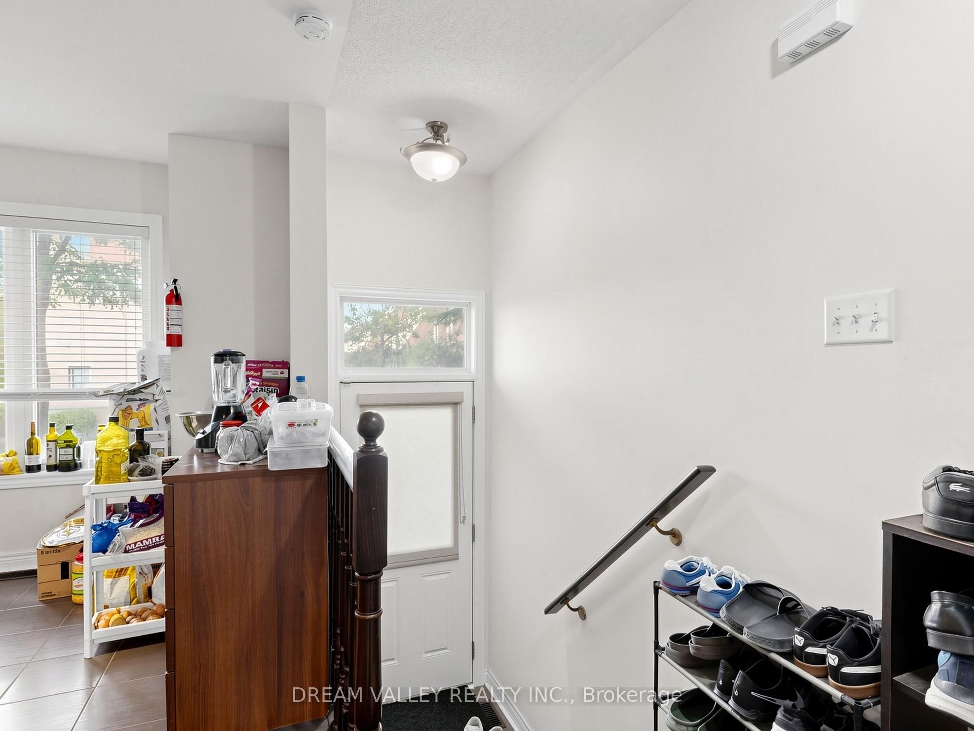 8 Zezel Way Property Photo 13