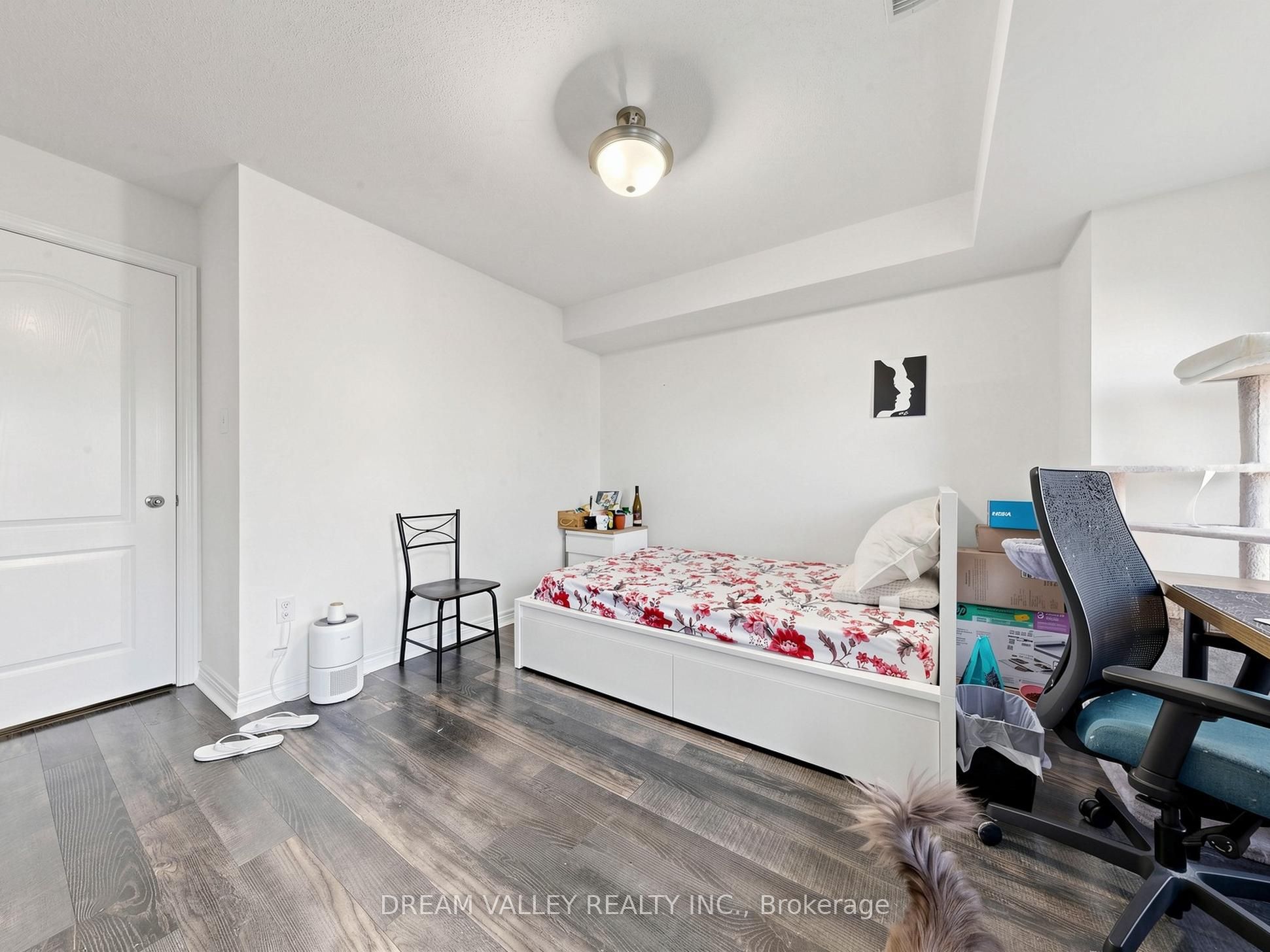 8 Zezel Way Property Photo 16