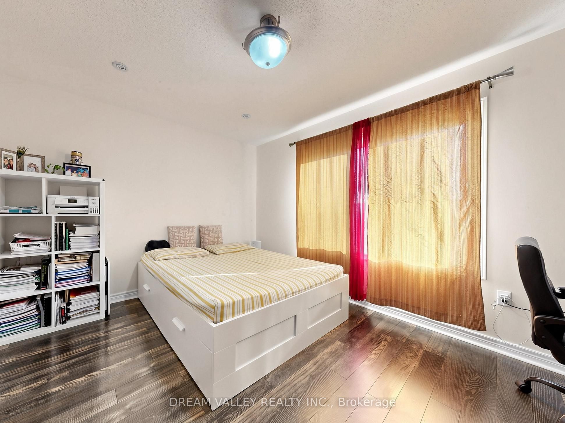 8 Zezel Way Property Photo 17