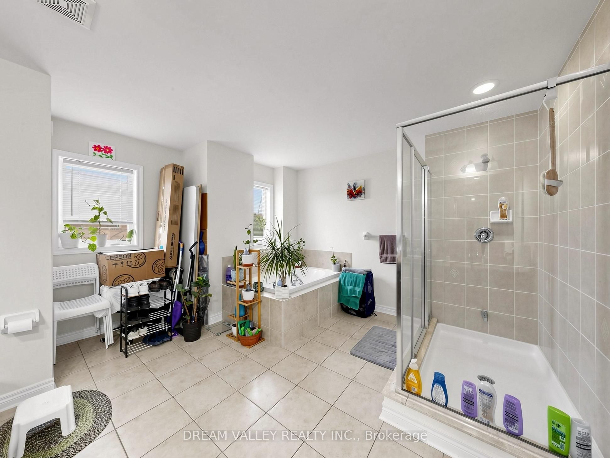 8 Zezel Way Property Photo 21