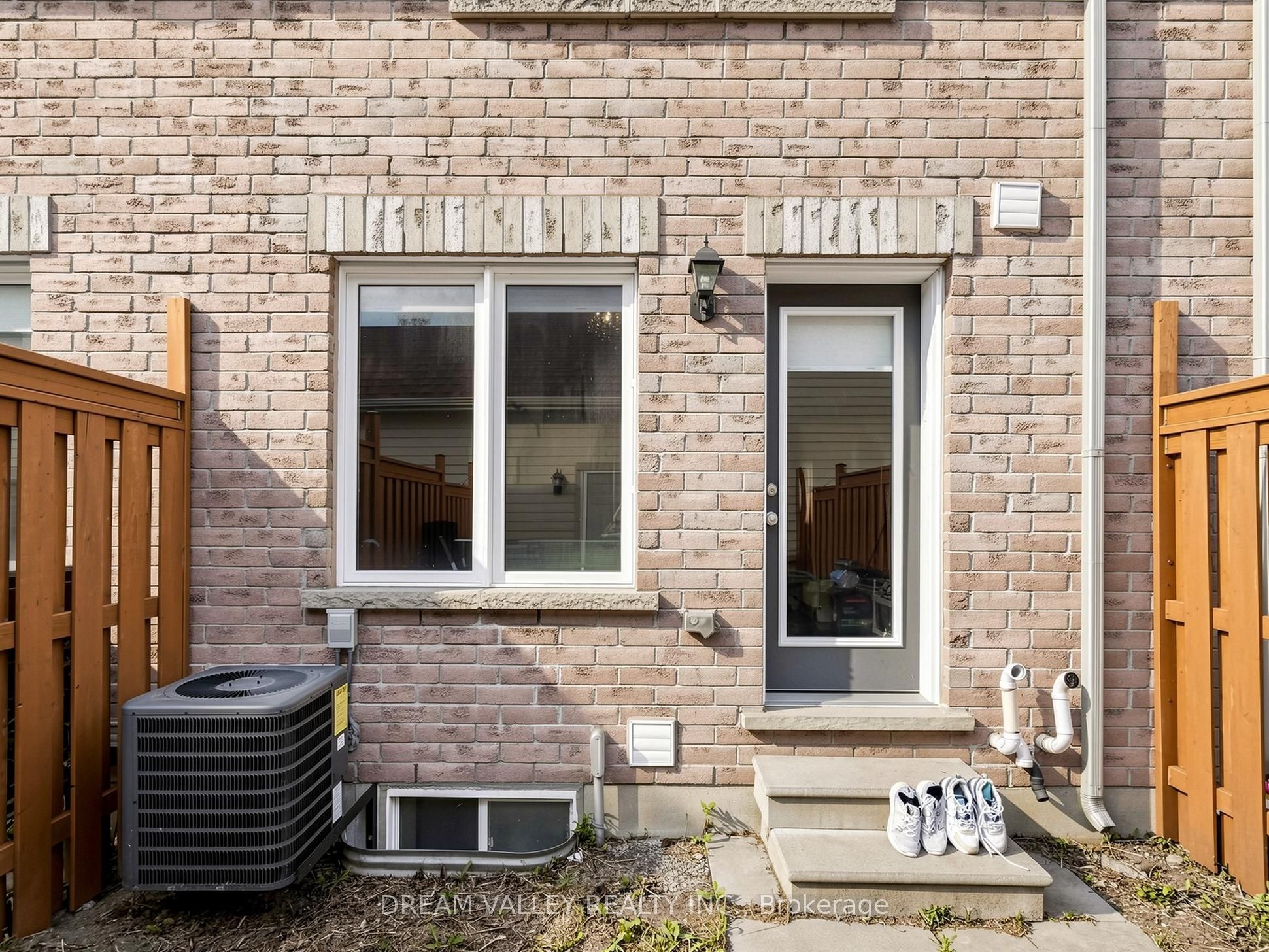 8 Zezel Way Property Photo 29