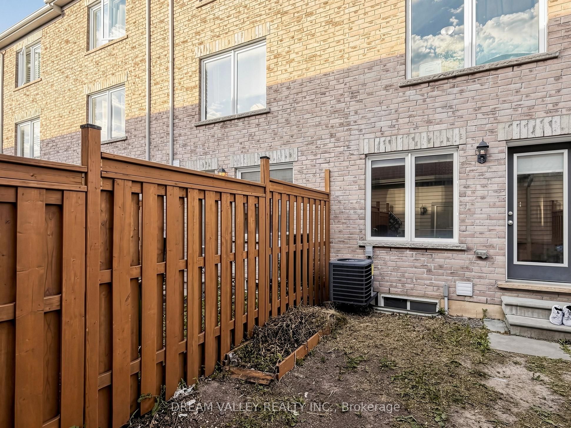 8 Zezel Way Property Photo 30